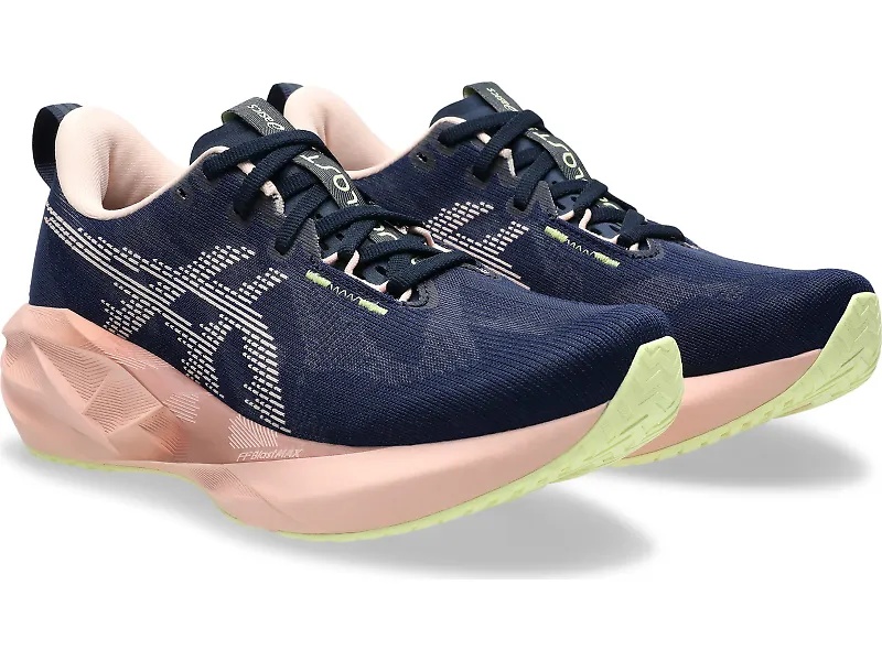 ASICS Novablast 5 - 6
