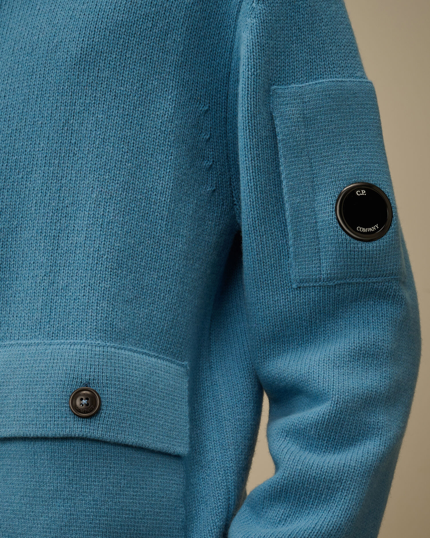 Lambswool GRS Buttoned Sweater - 5