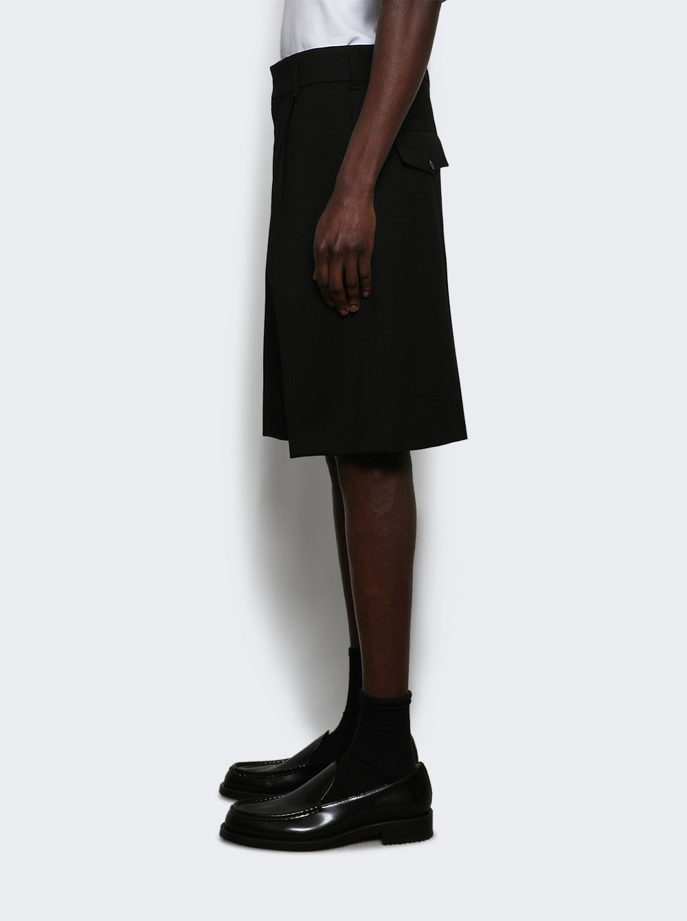 The Ovalu Shorts Black - 3