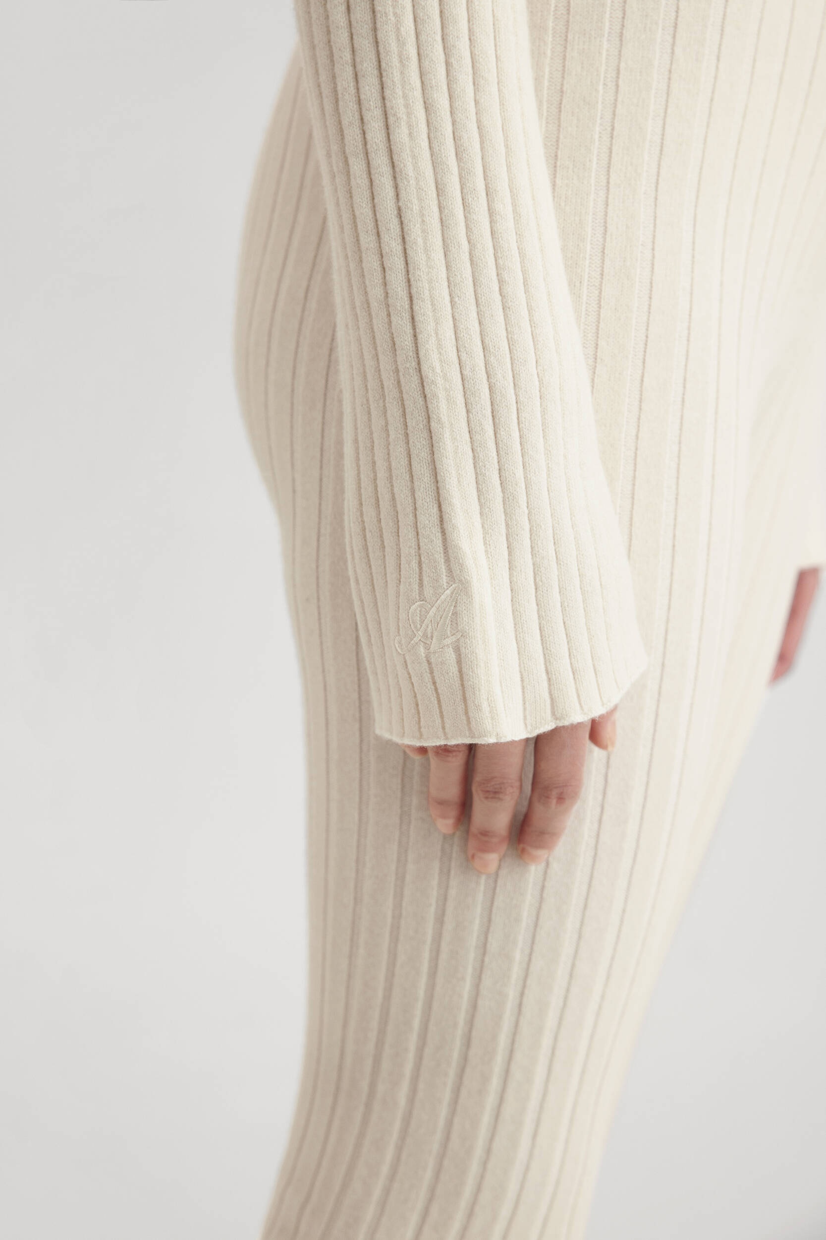 Tune Rib Crop Top - 6