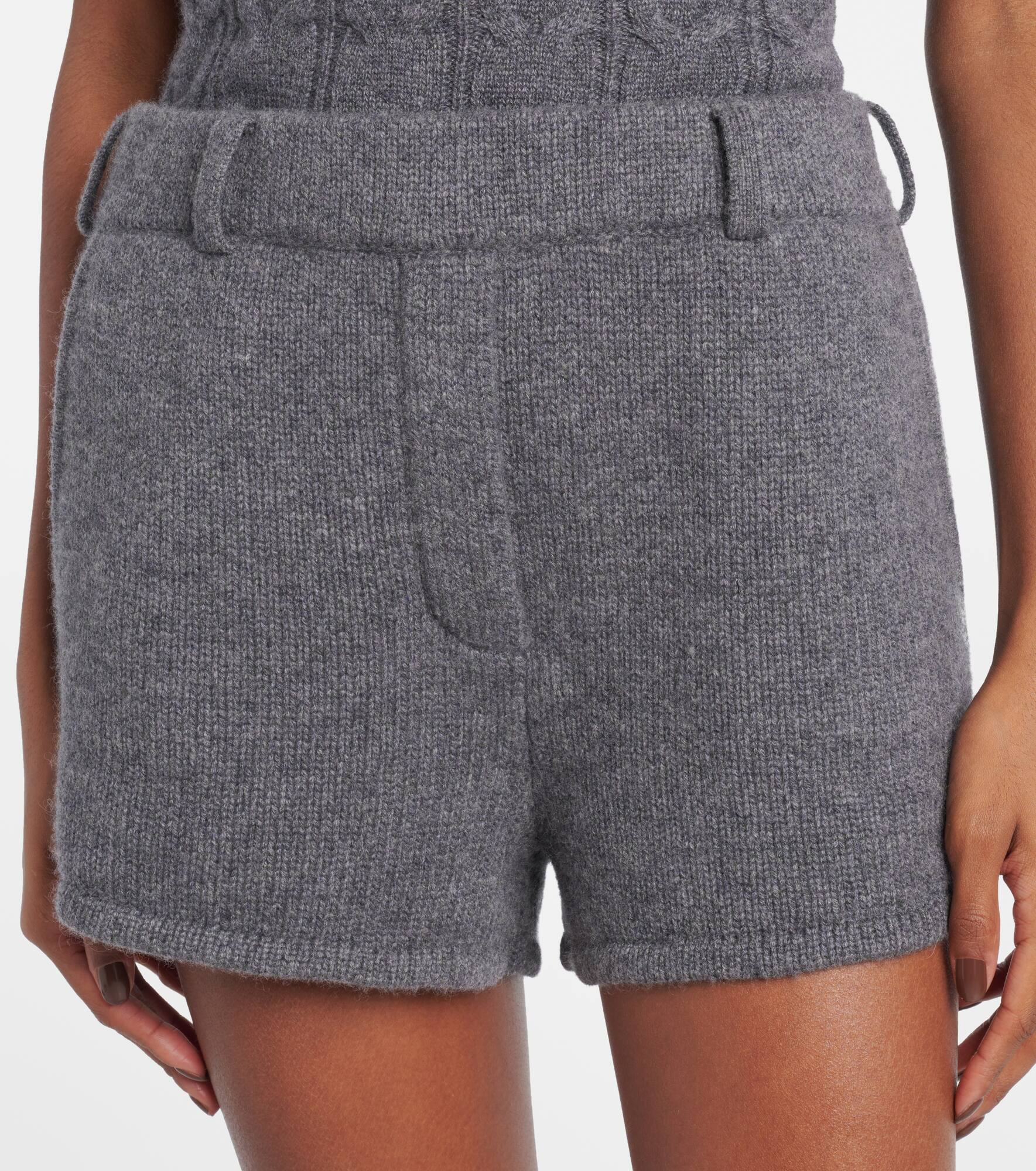 Tyra high-rise cashmere shorts - 4