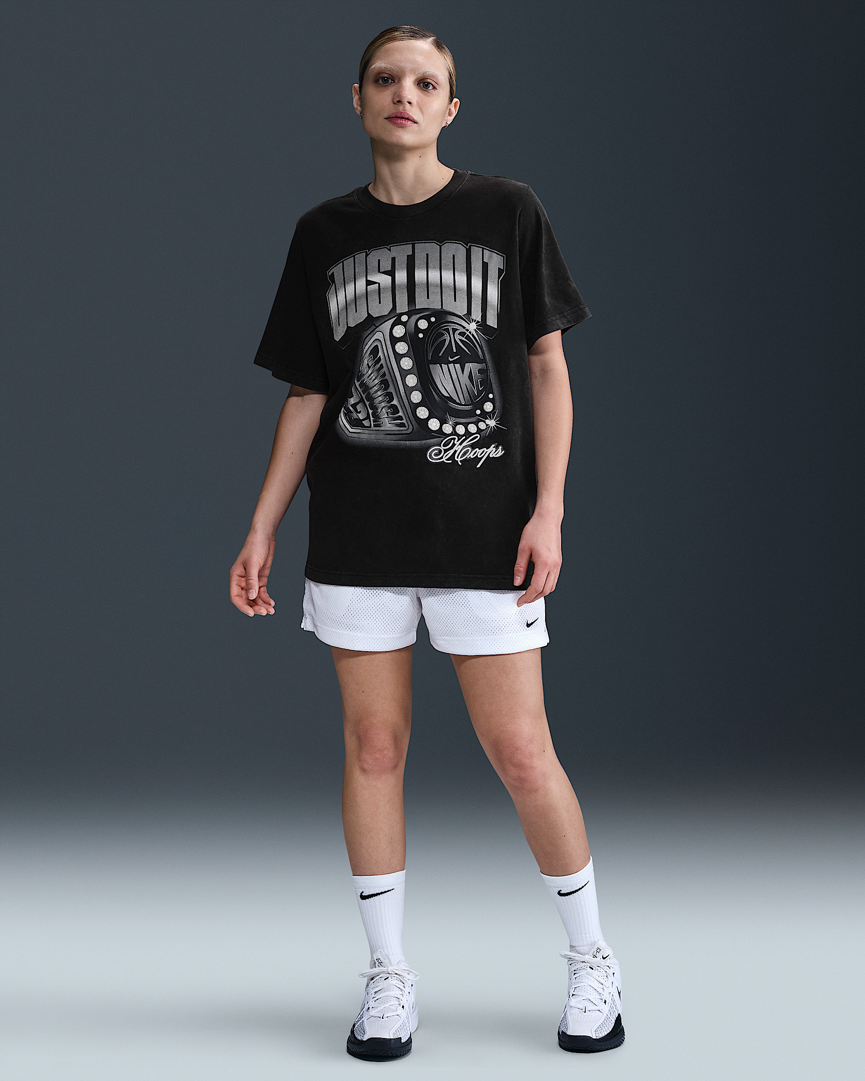 Nike Women's Loose Short-Sleeve Basketball T-Shirt - 4