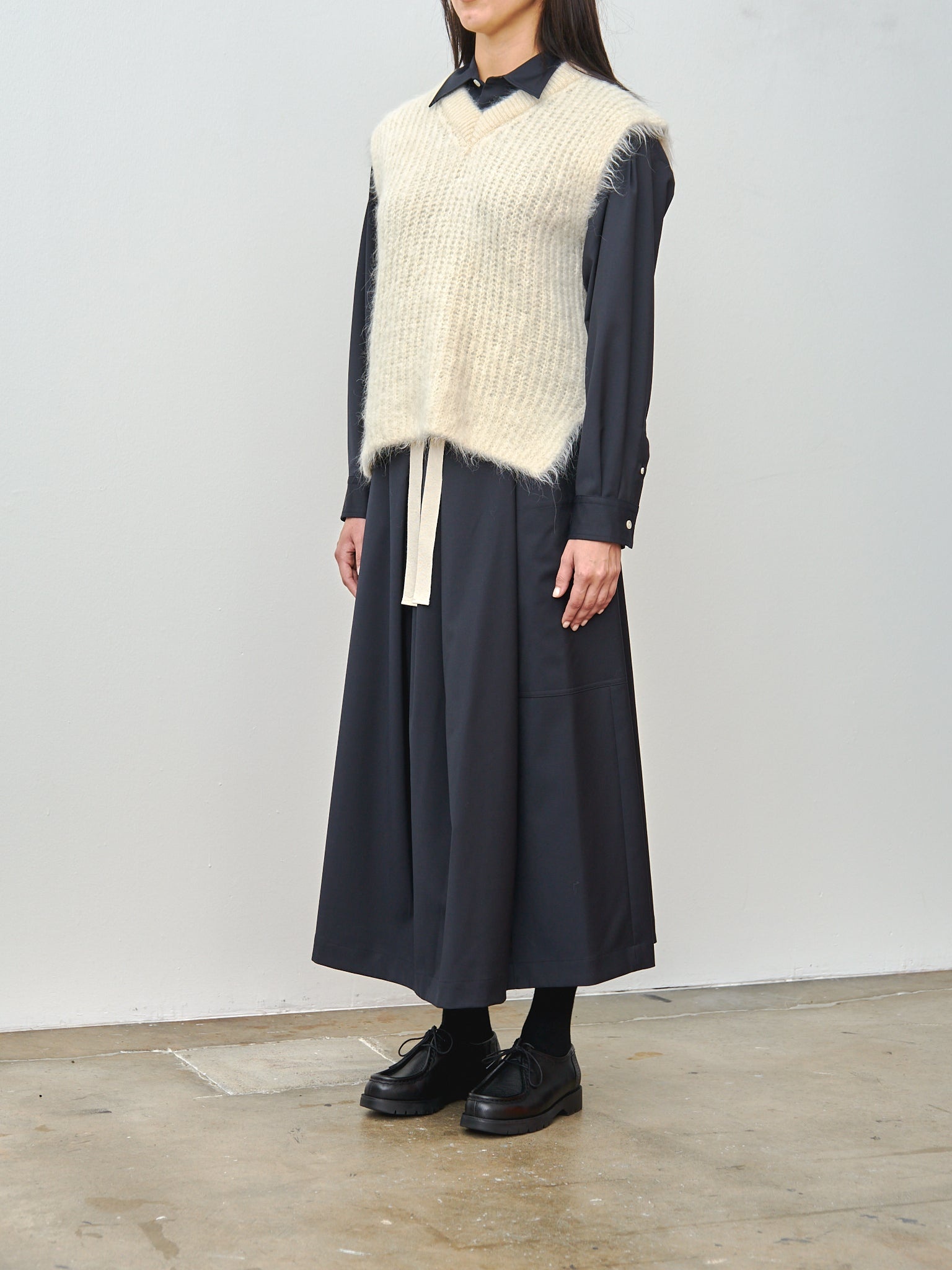 Alpaca Fur V-Neck Vest - White - 3