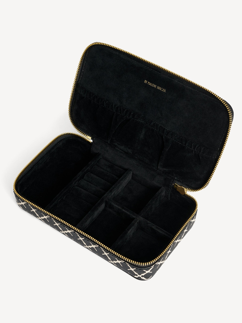 BY MALENE BIRGER Bae Cher jewellery case outlook