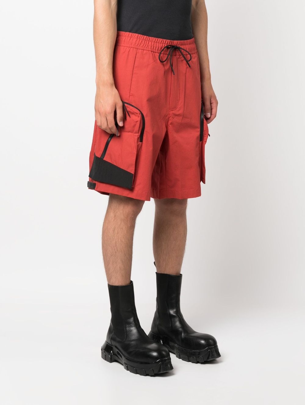 overset tech shorts - 3