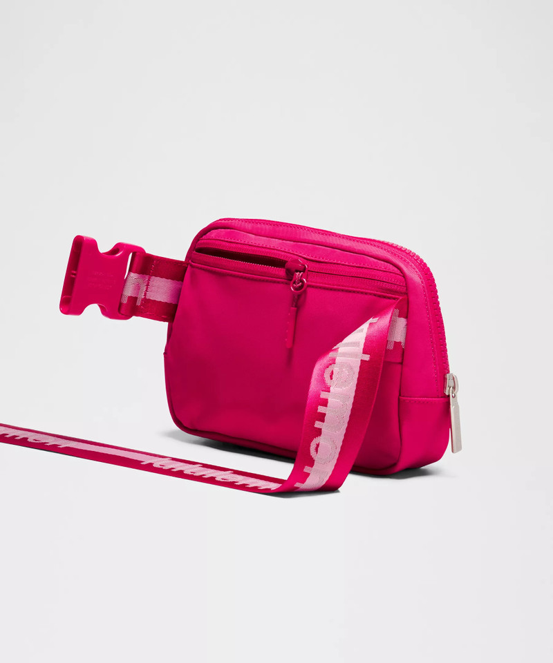 Everywhere Belt Bag 1L *Wordmark 4