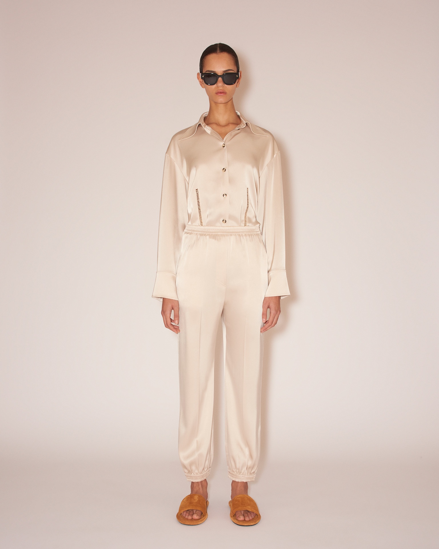 JOLIEN - Slip-satin tapered pants - Creme - 4