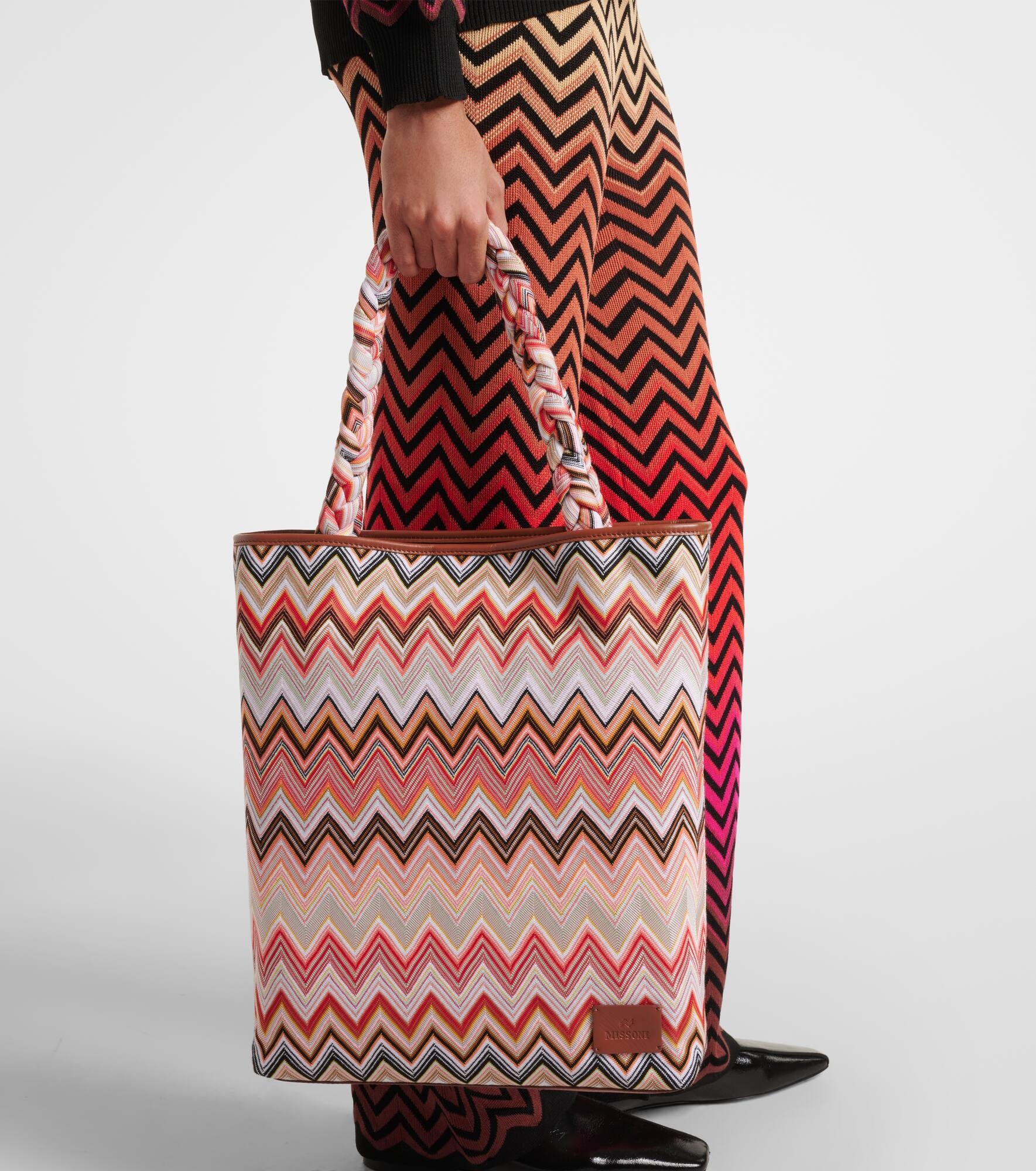 Zigzag Large leather-trimmed tote bag - 6