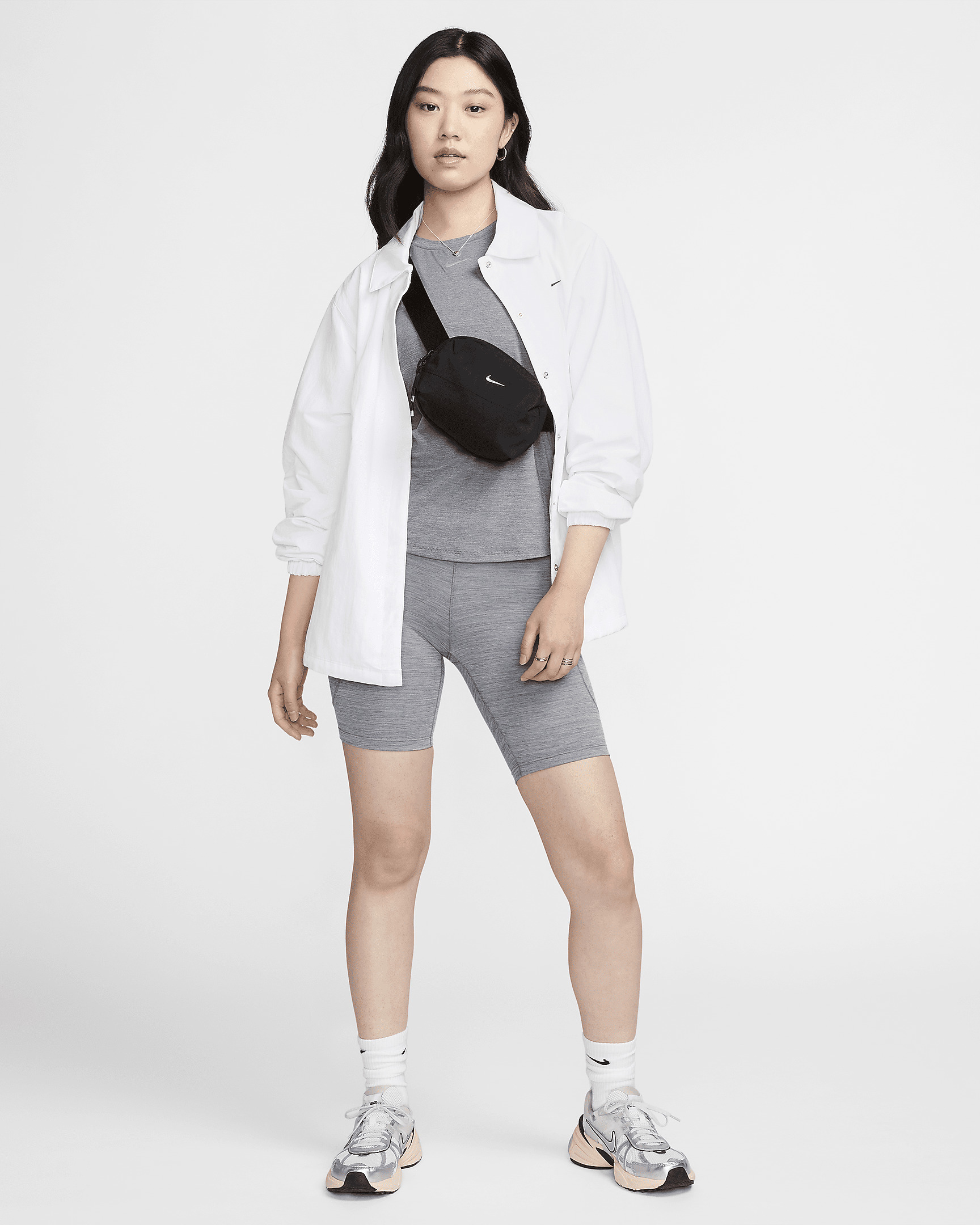 Nike One Women's High-Waisted 8" Biker Shorts with Pockets - 8