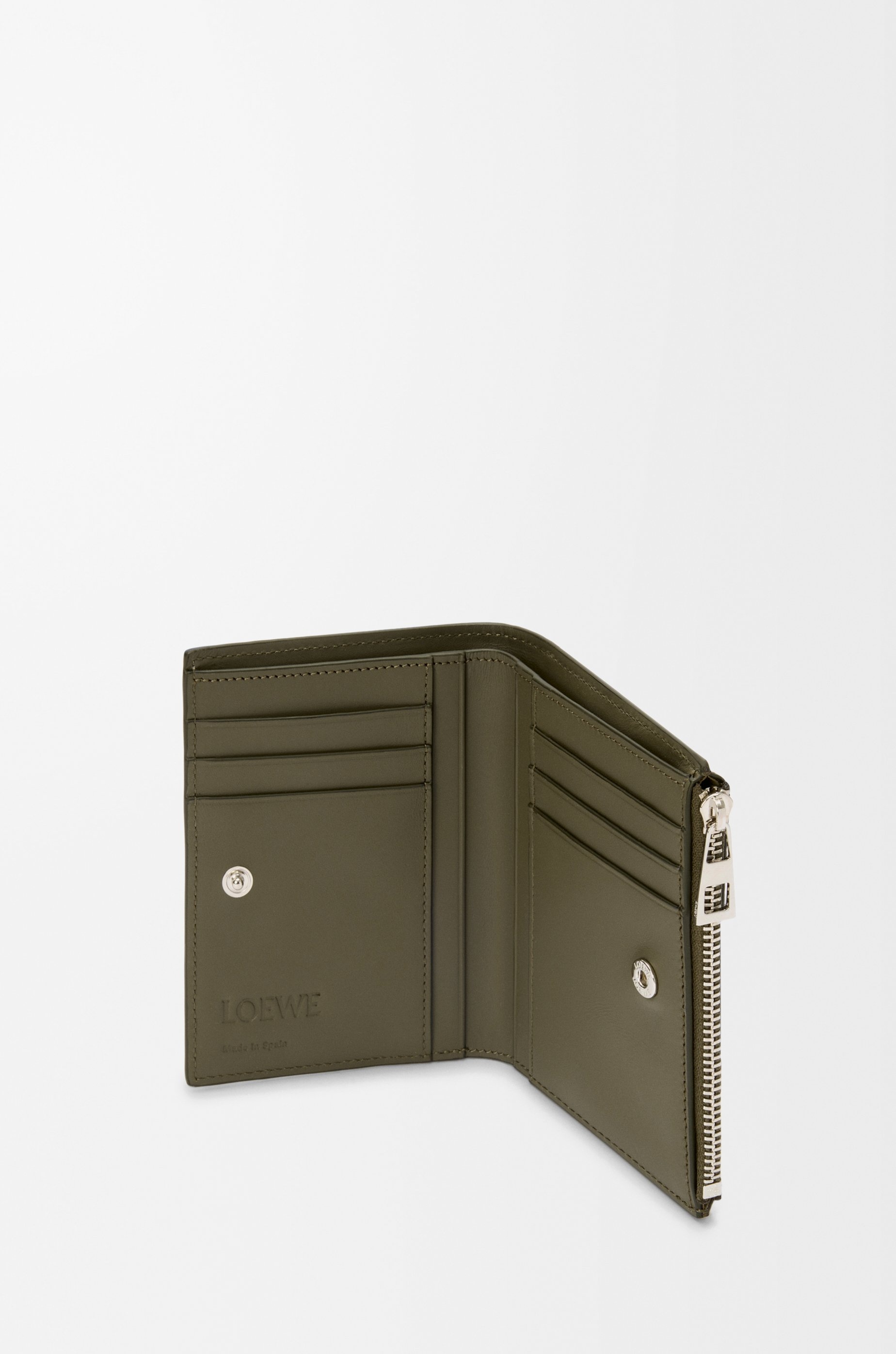 Slim compact wallet in soft grained calfskin - 3