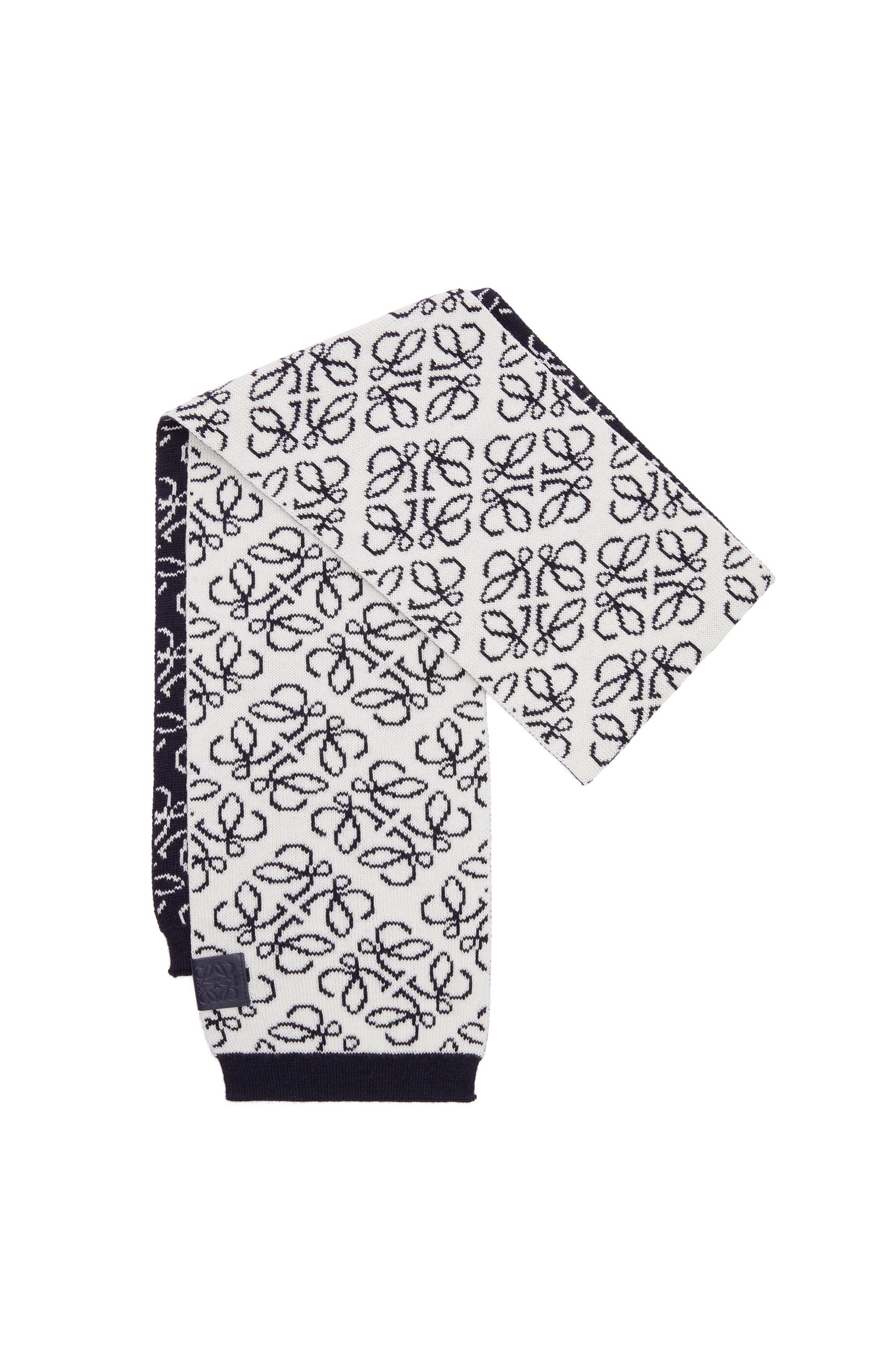 All-over Anagram scarf in wool - 5
