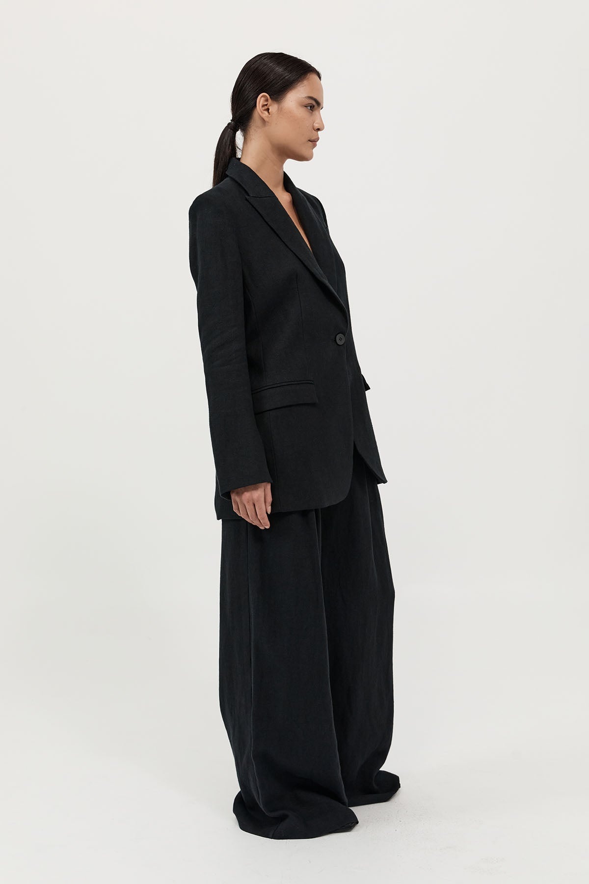 Tailored Linen Blazer - Black - 5