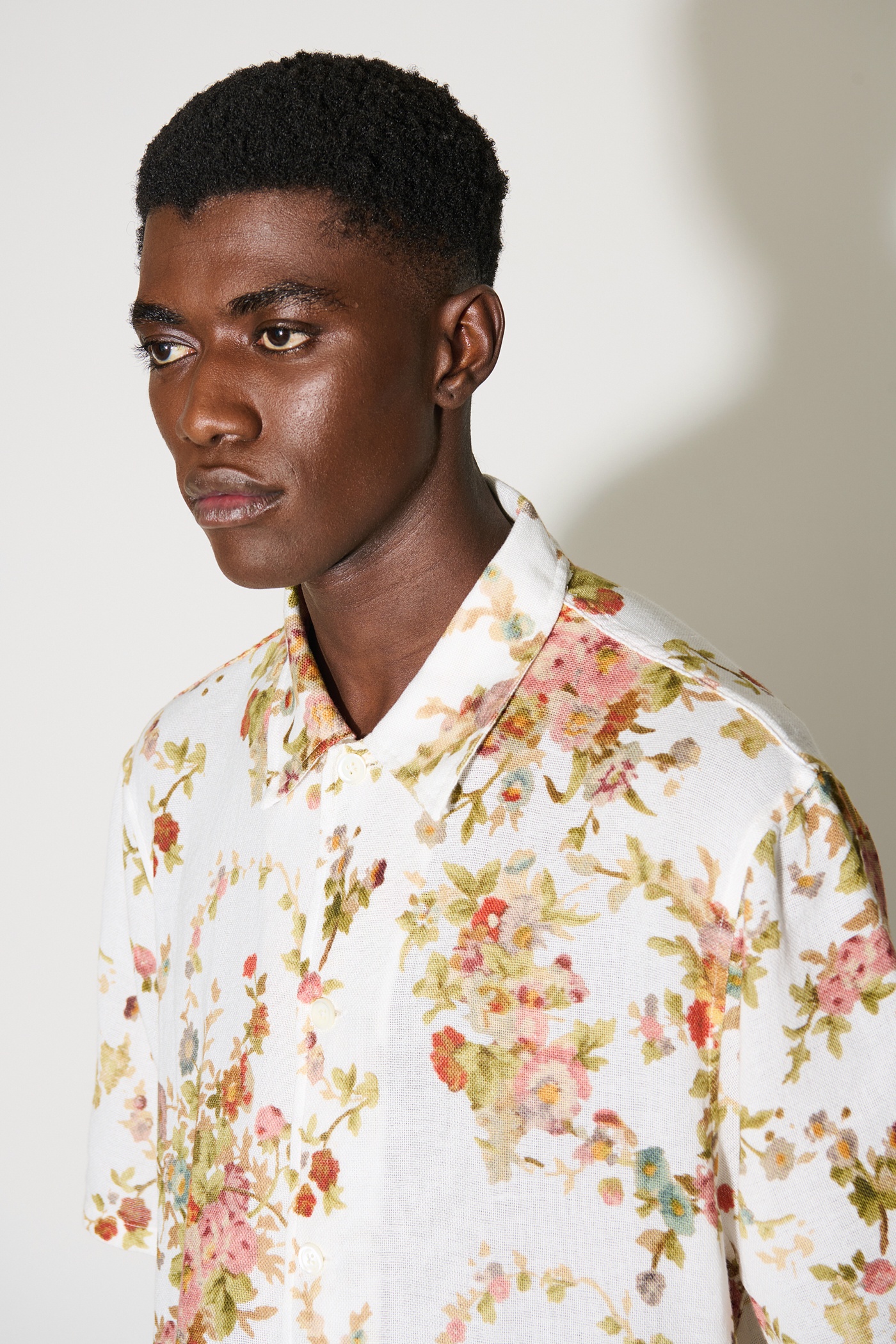 Elder Shirt Shortsleeve White Floral Tapestry Print - 4