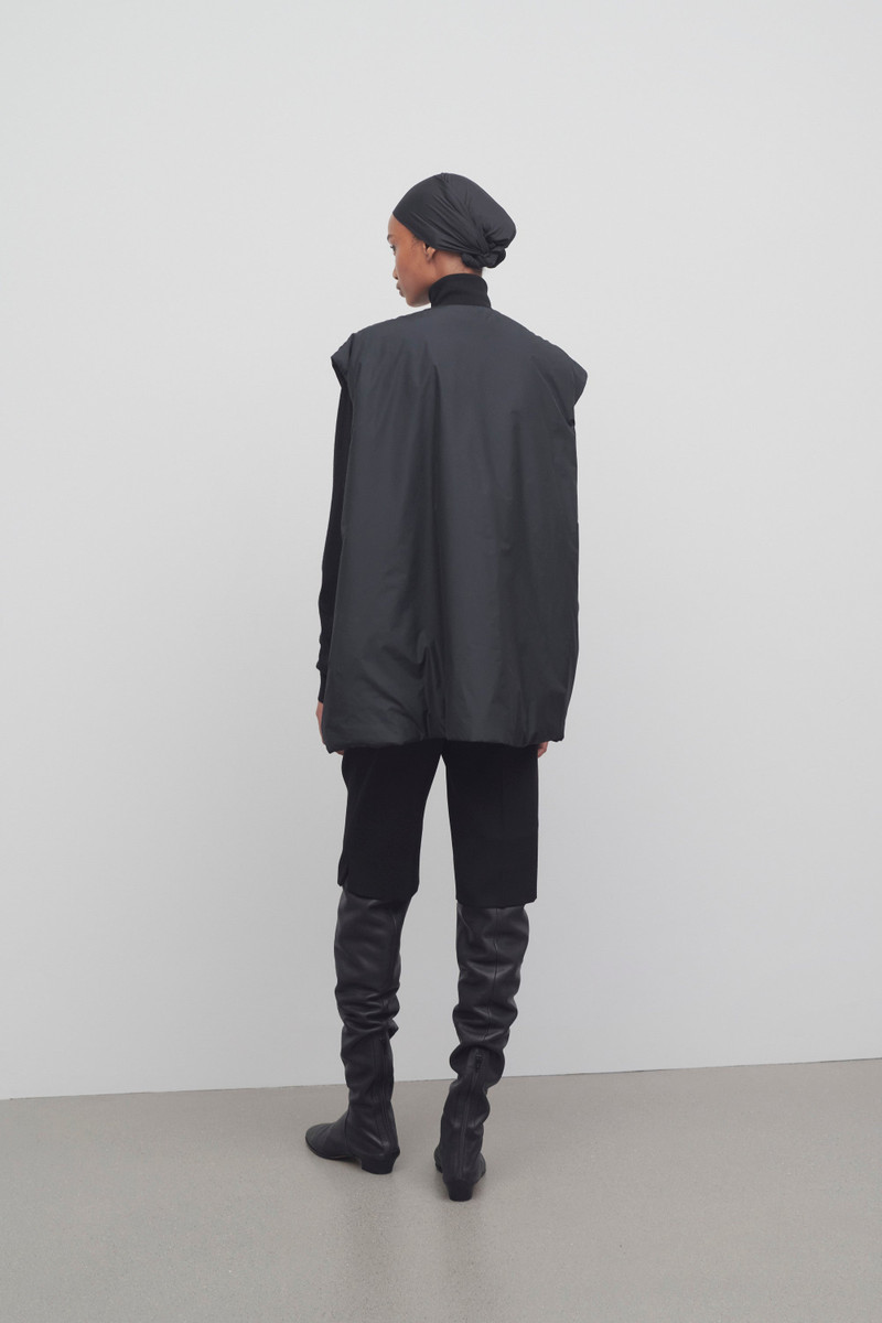 Juna Short in Virgin Wool 5