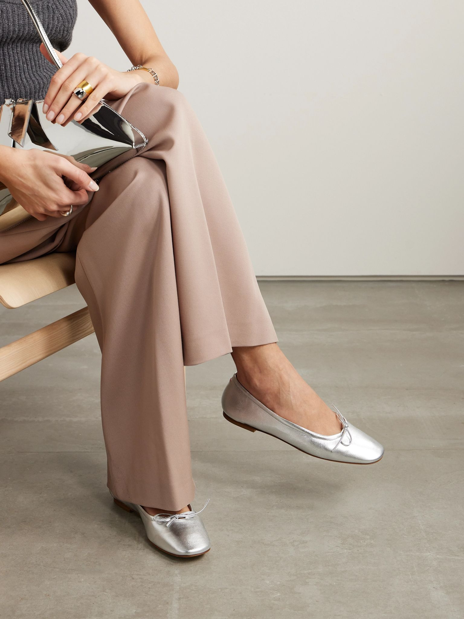 Delfina bow-detailed metallic leather ballet flats Silver - 2