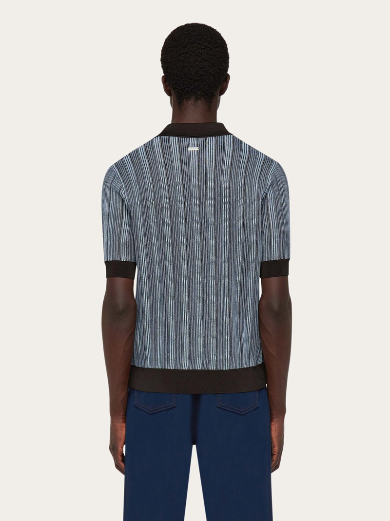 Polo with vertical stripes 3