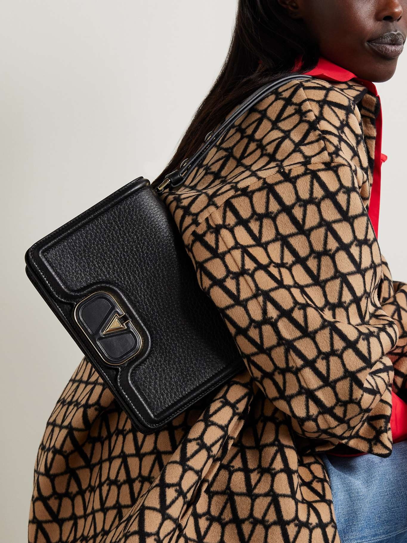VLOGO small embellished textured-leather shoulder bag - 2
