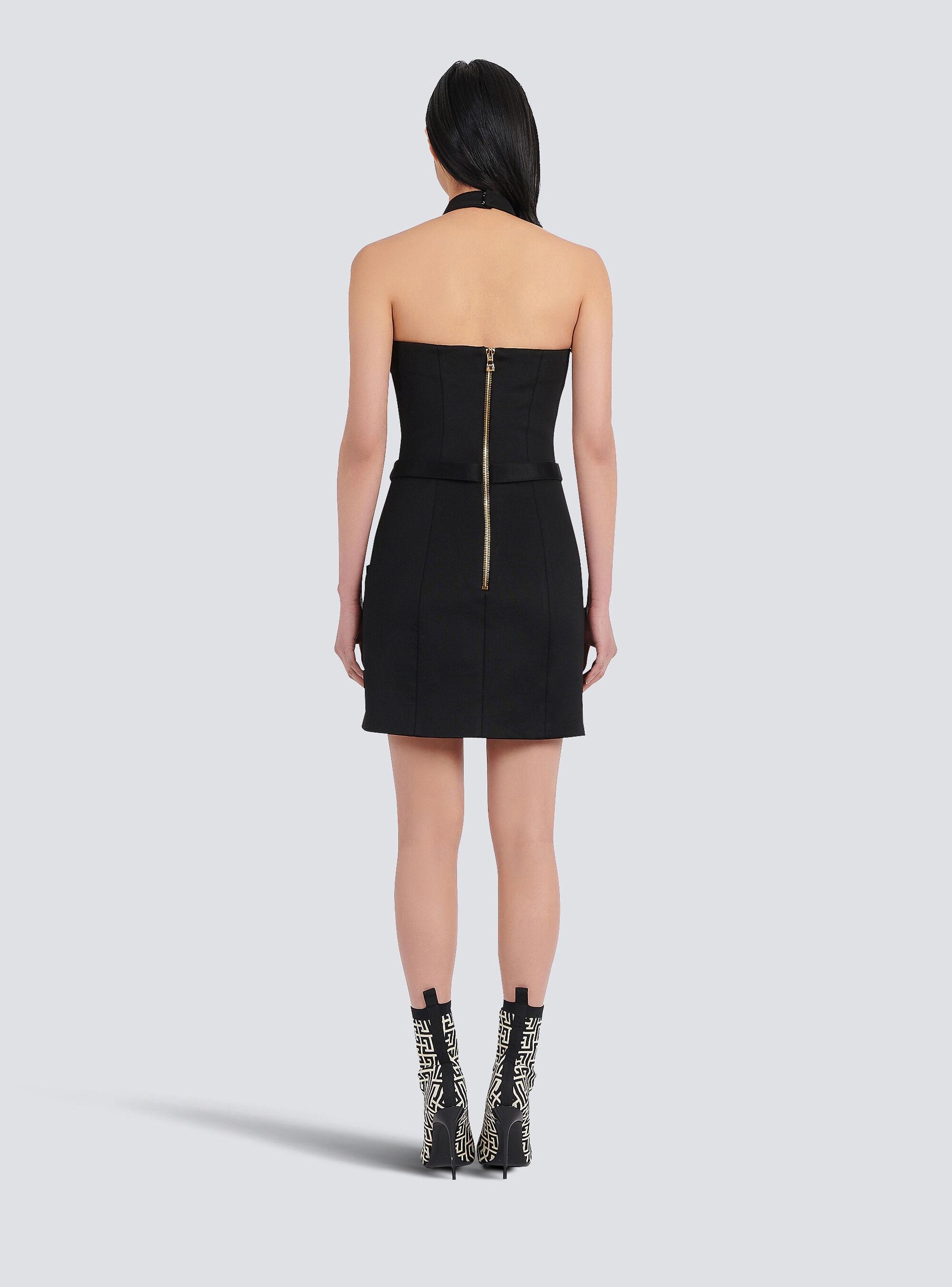 Open-back dress with gold-tone buttons - 4