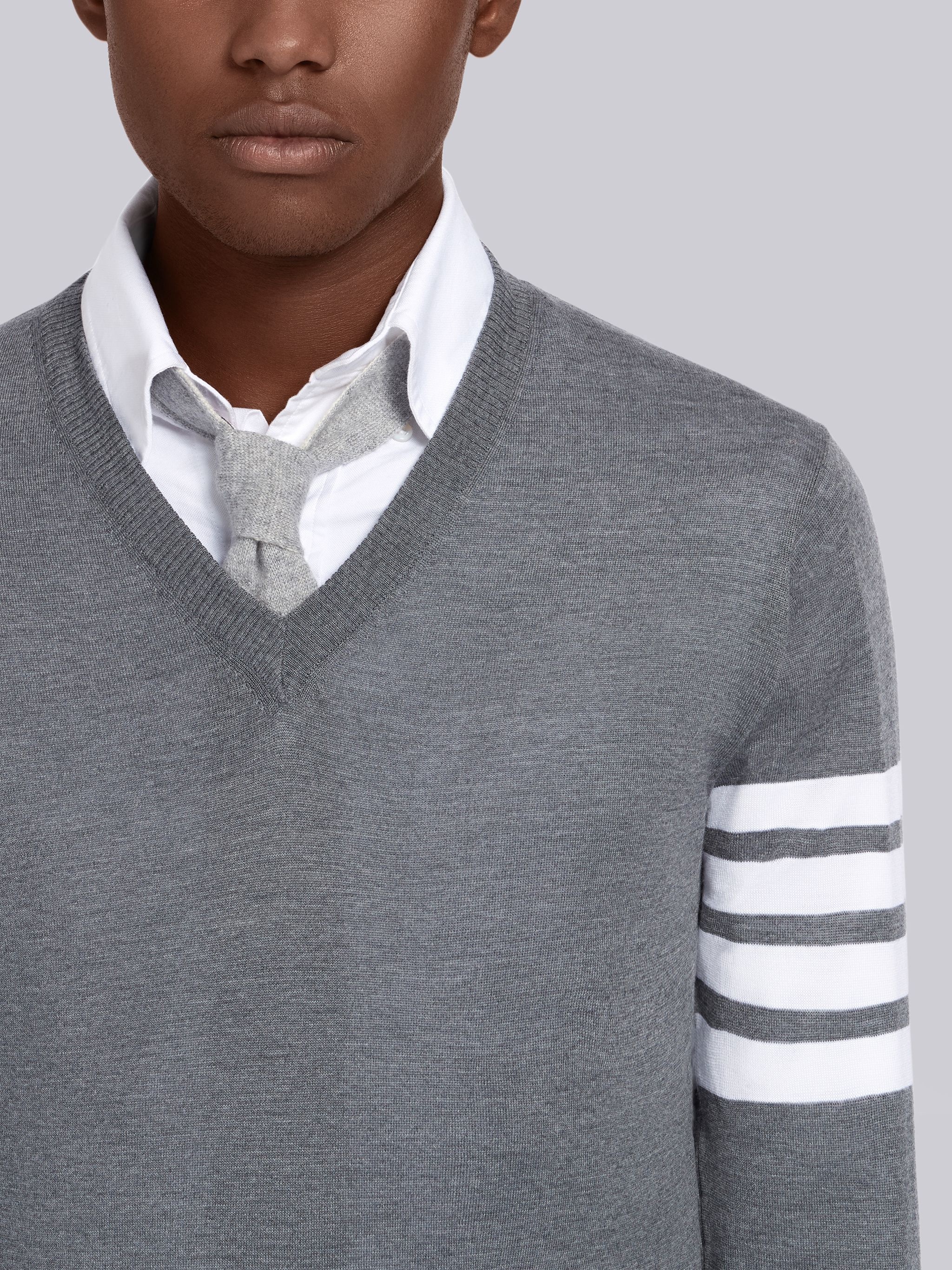 Medium Grey Finemerino Wool 4-bar V-neck Pullover - 5