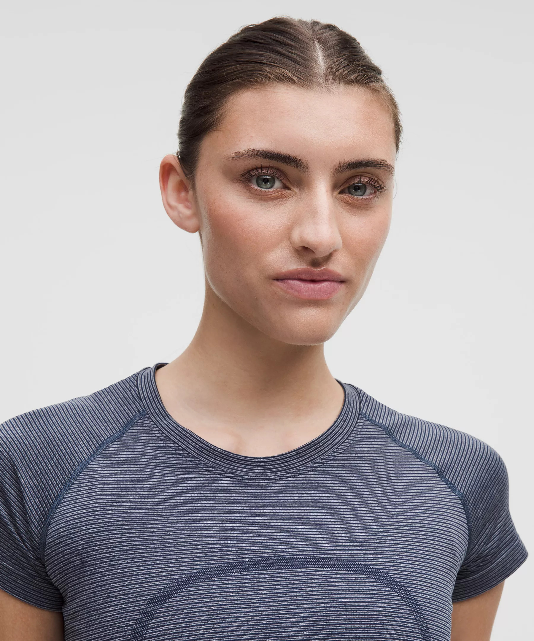 Swiftly Tech Short-Sleeve Shirt 2.0 *Hip Length - 4