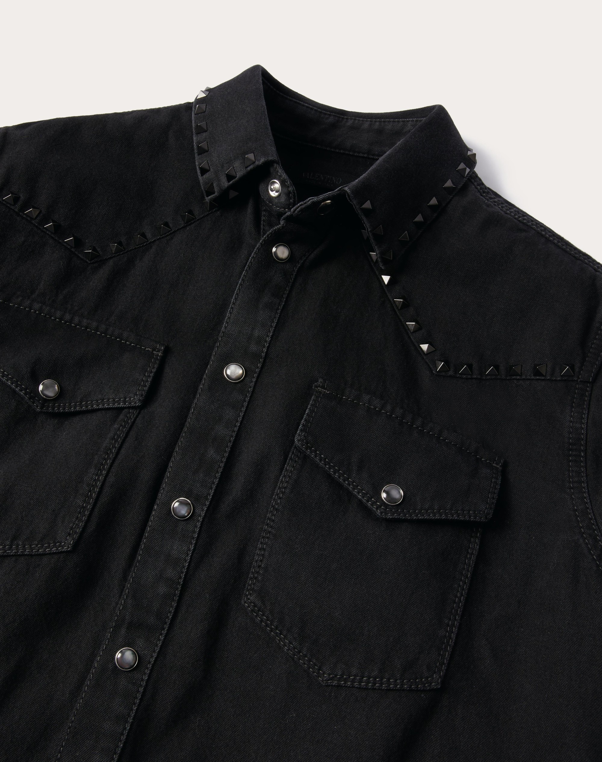 DENIM SHIRT WITH BLACK UNTITLED STUDS - 3