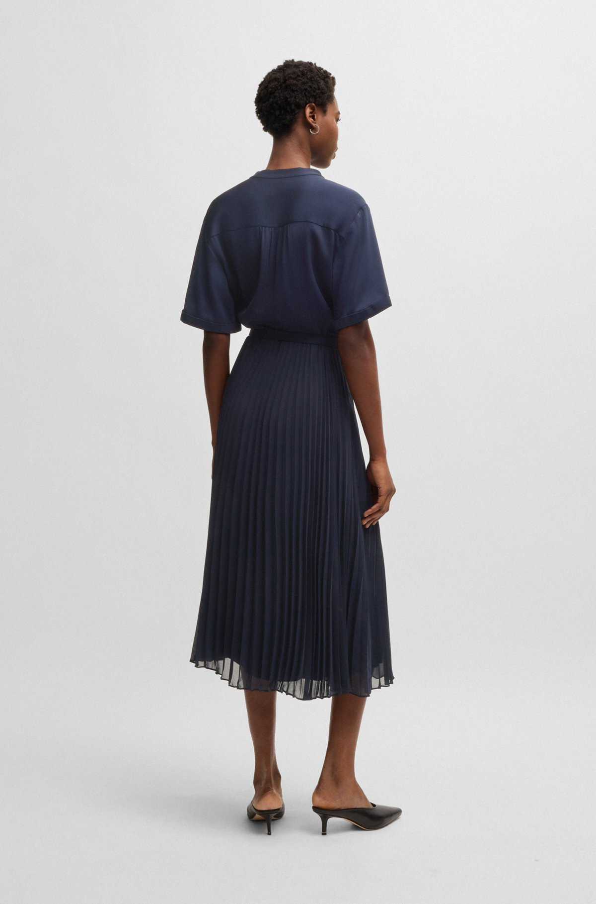 BELTED DRESS WITH PLISSÉ SKIRT - 4
