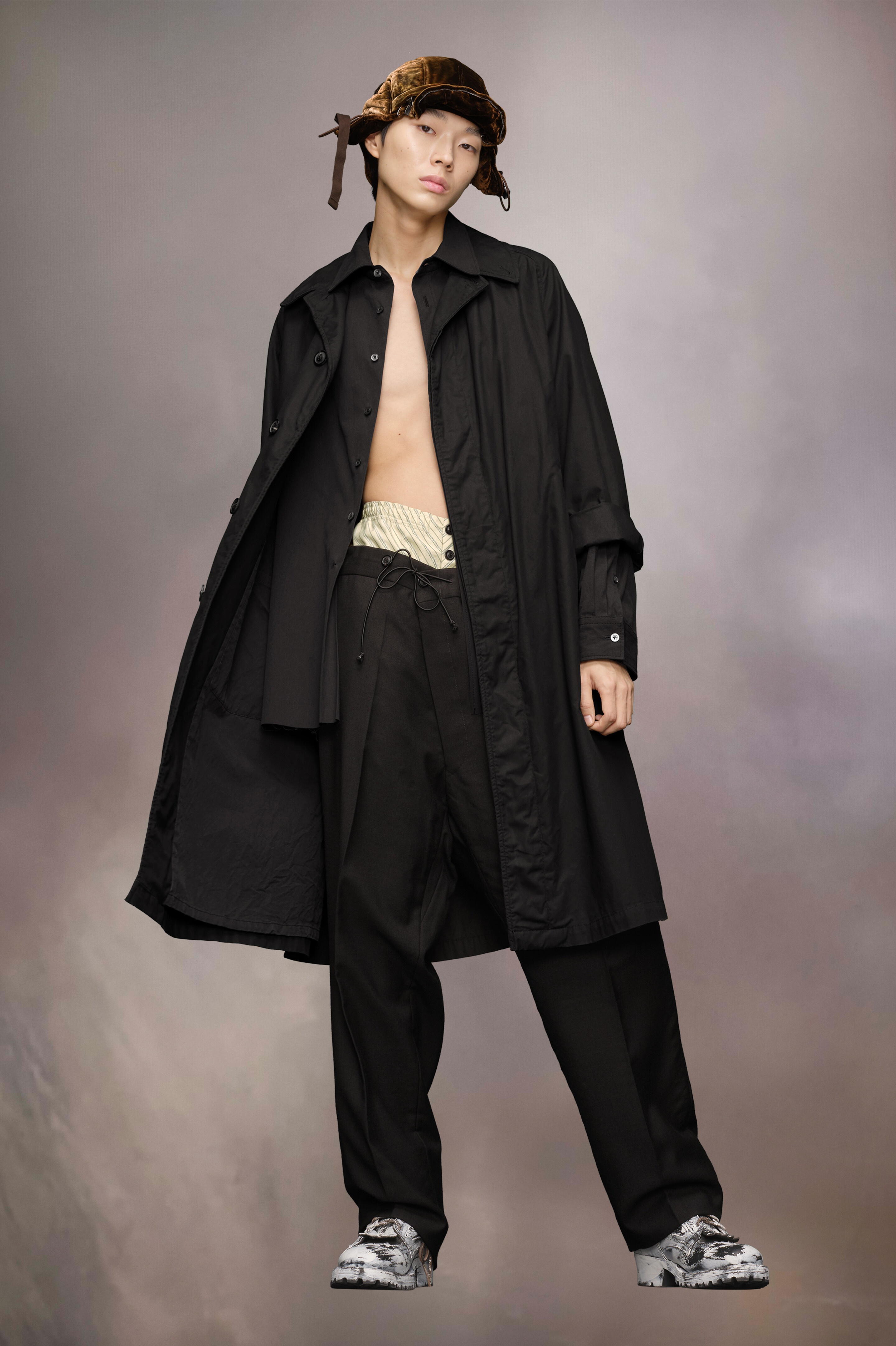 【関税込み】maison margiela LAYERED TRENCH COAT Maison Margiela Beige Layered Trench Coat | REVERSIBLE