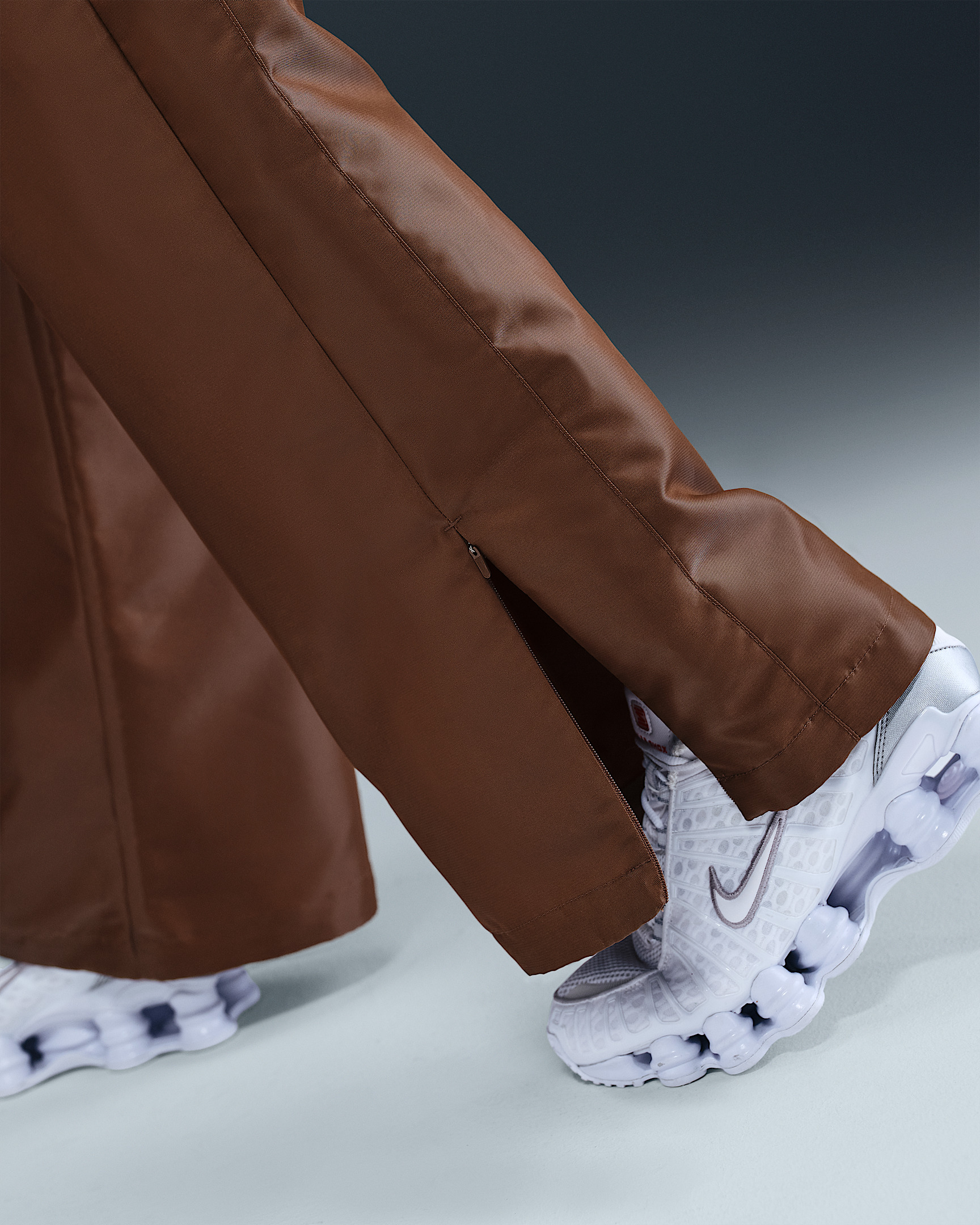 Nike Sportswear Windrunner Women's Shine Pants - 6