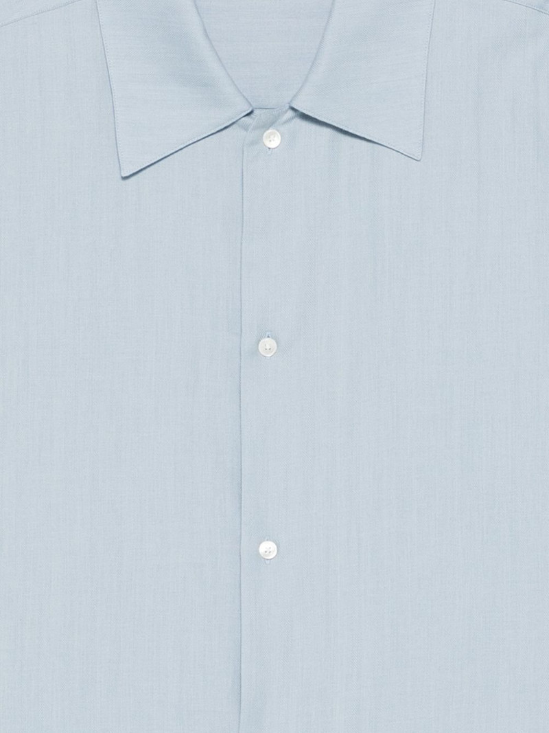 buttoned shirt 3