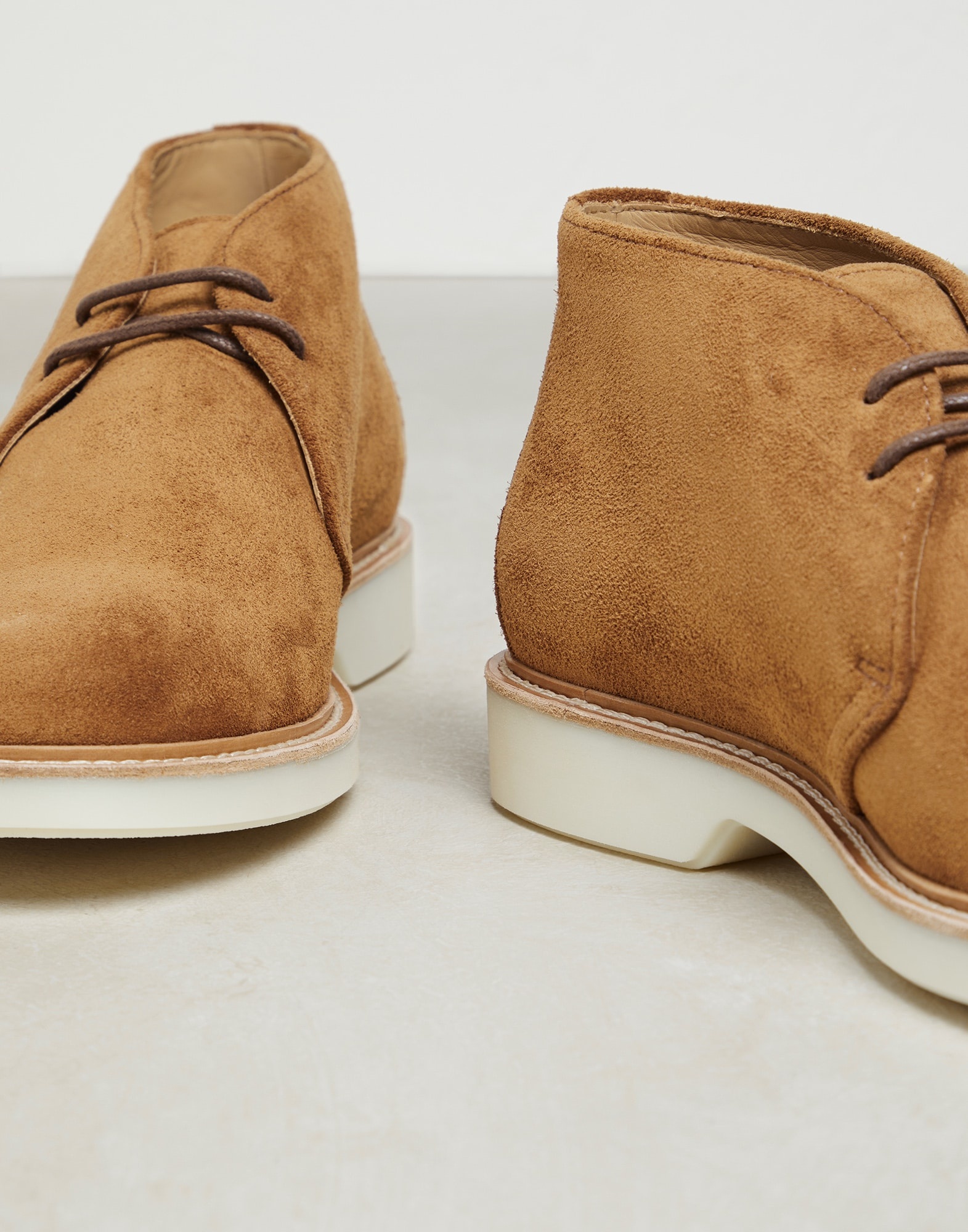 Suede mid boots with white sole - 4