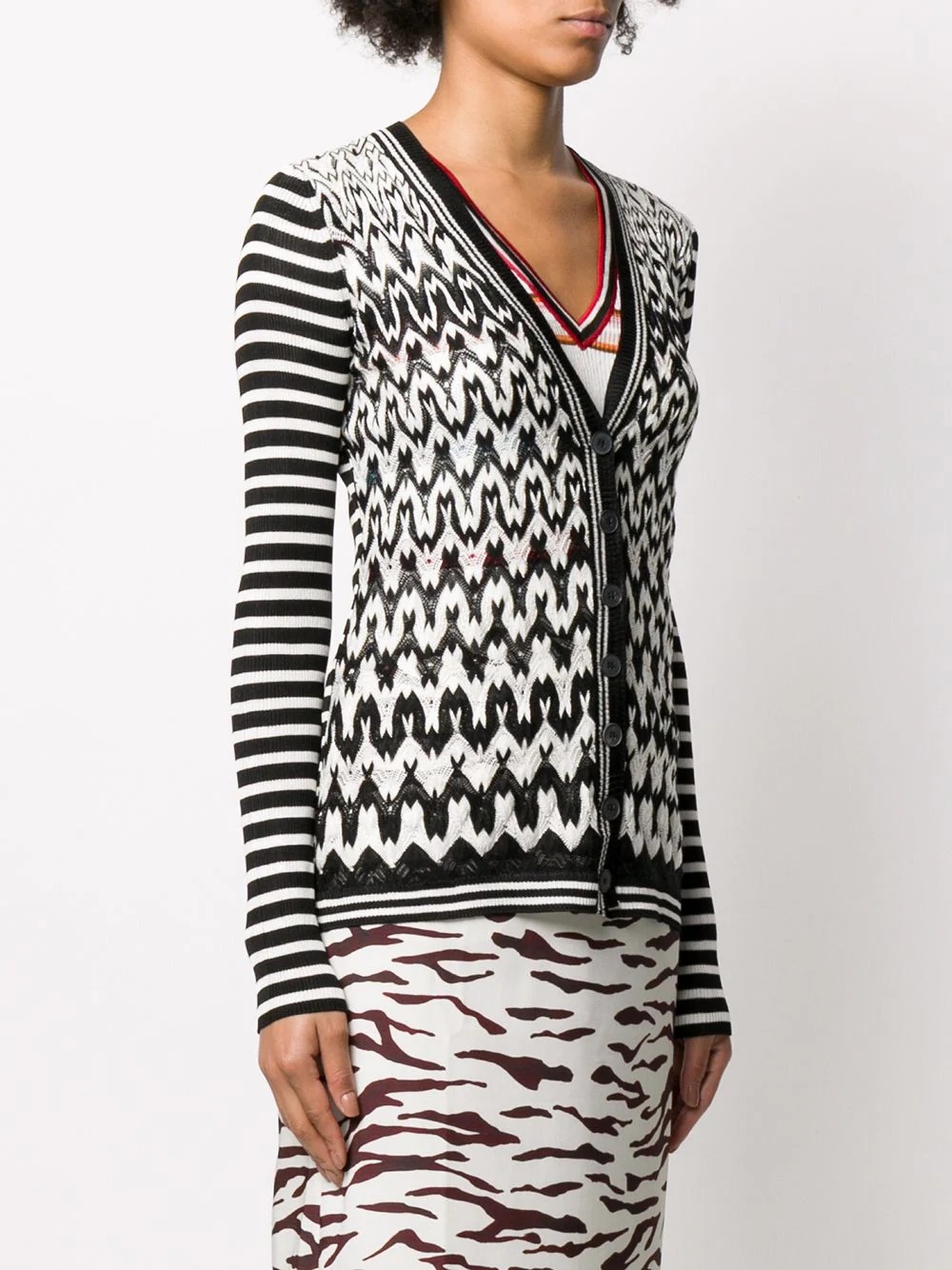 V-neck geometric knit cardigan - 3