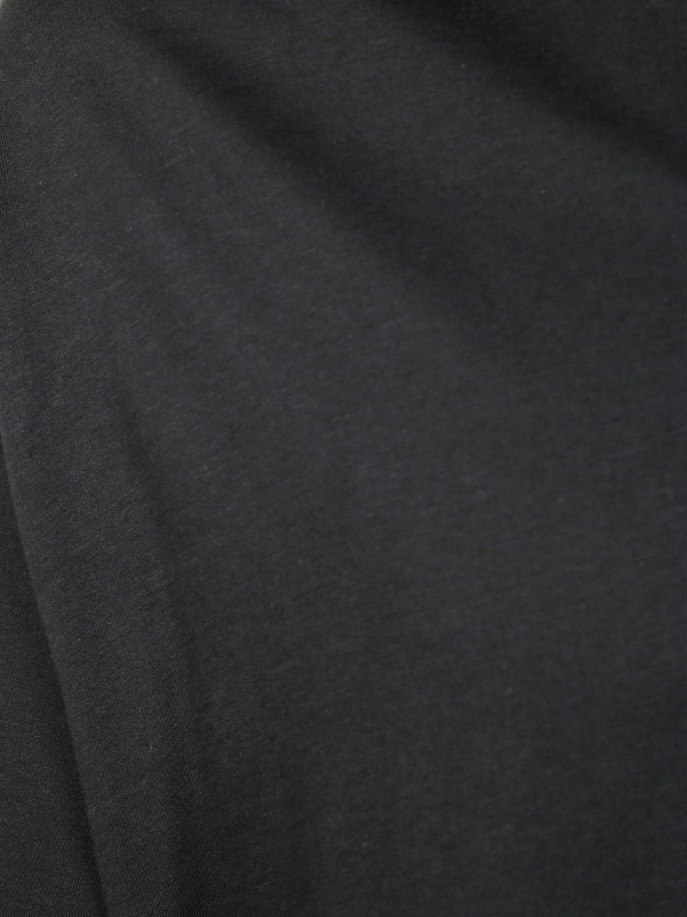 V-neck T-shirt - 3