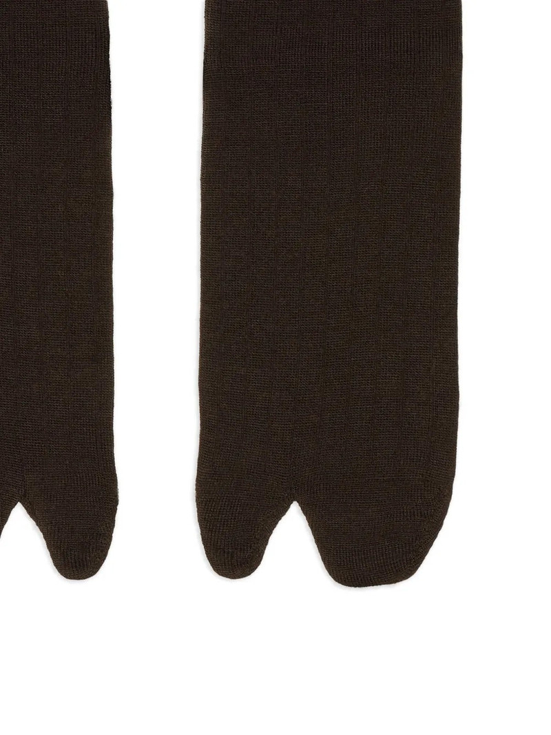 Maison Margiela FEMALE TABI SOCKS - DARK BROWN outlook