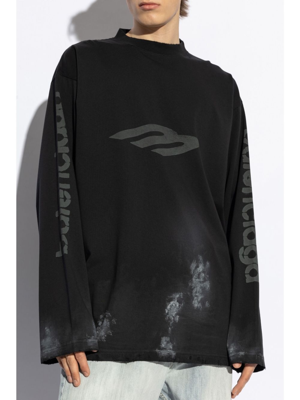 distressed logo-print jumper - 3
