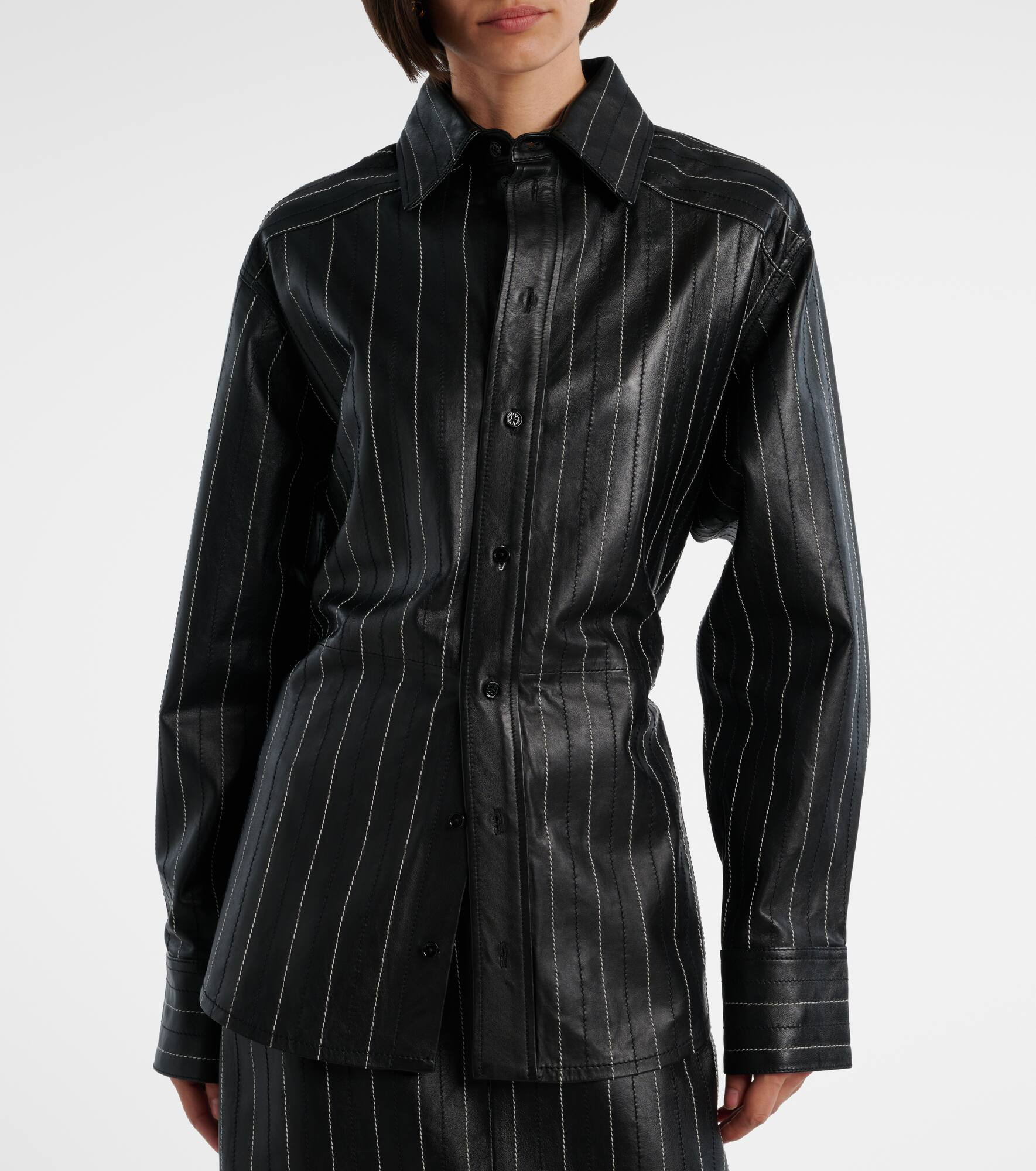 Belted leather jacket - 7
