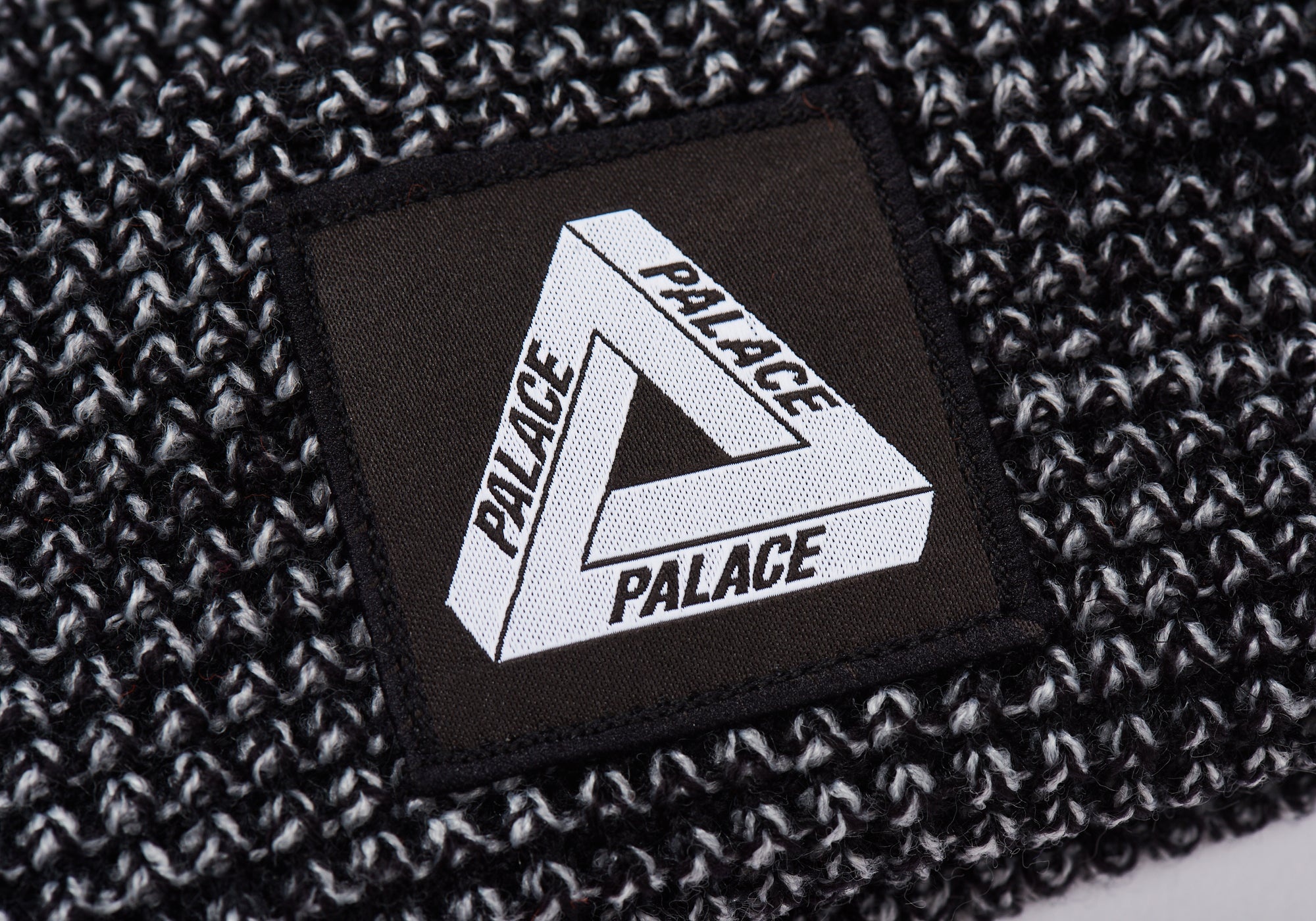 TRI-FERG PATCH BEANIE BLACK - 3