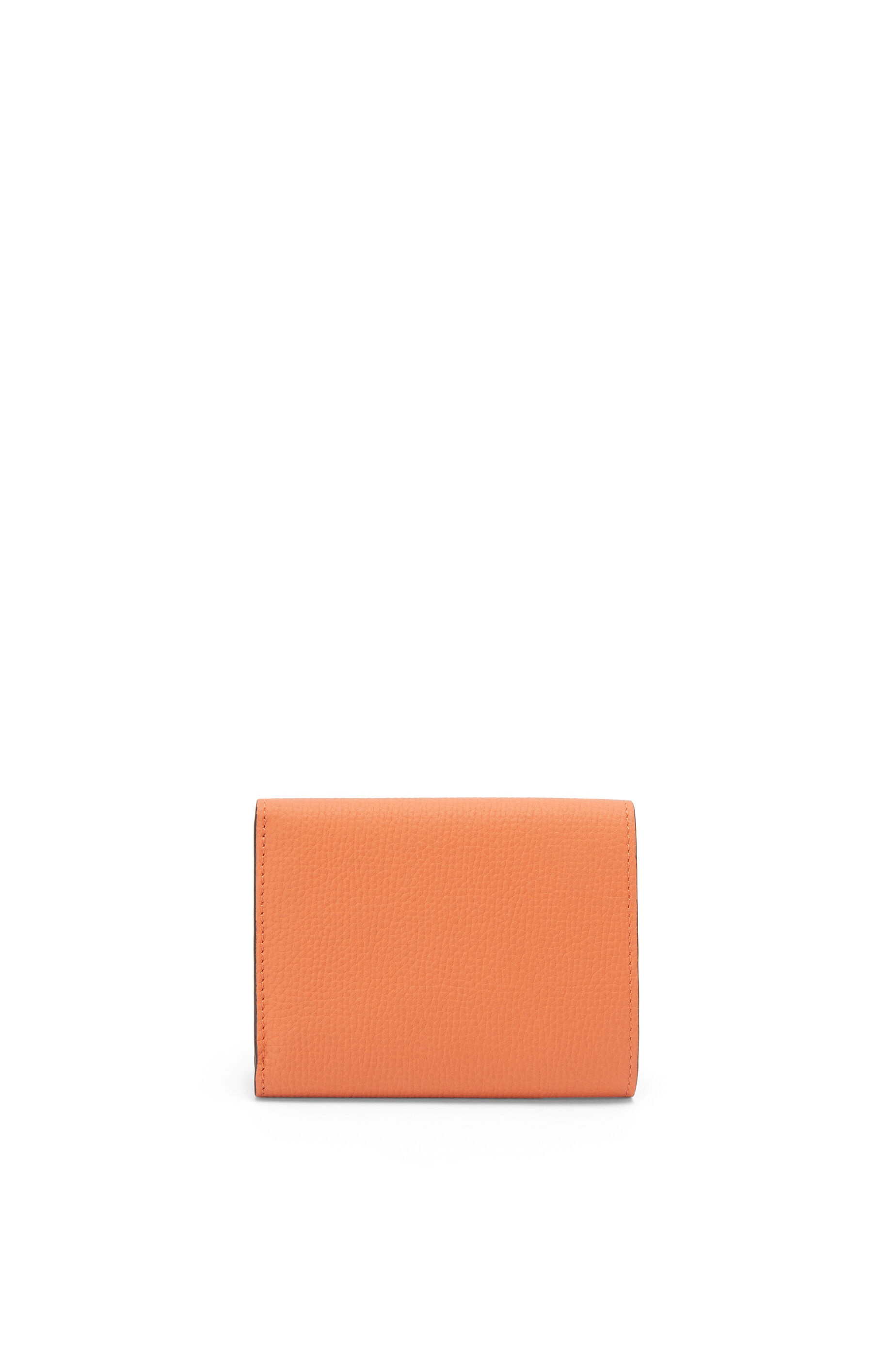 Anagram trifold wallet in pebble grain calfskin - 5