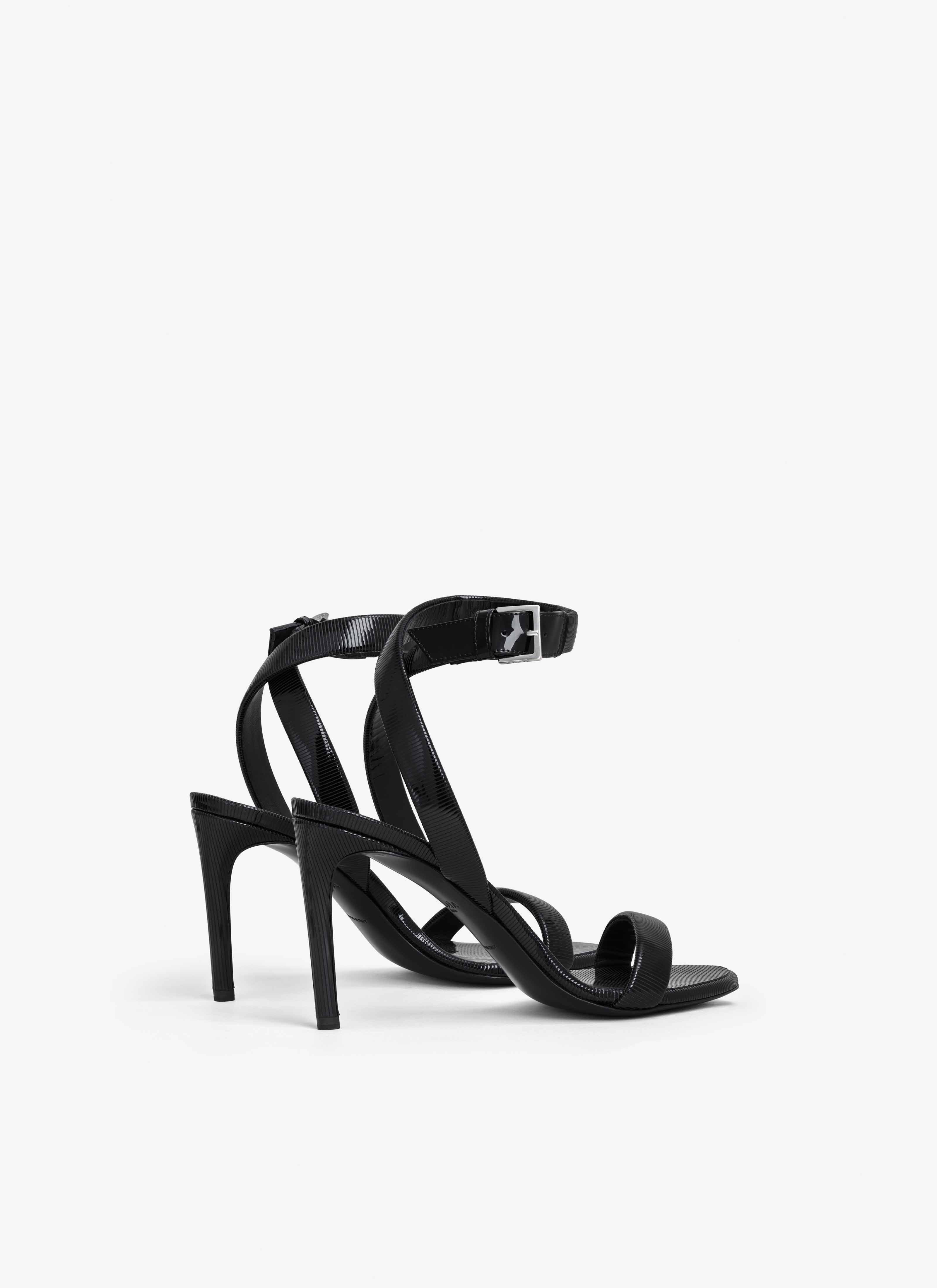 CHAIN SANDALS IN PATENT CALFSKIN - 2