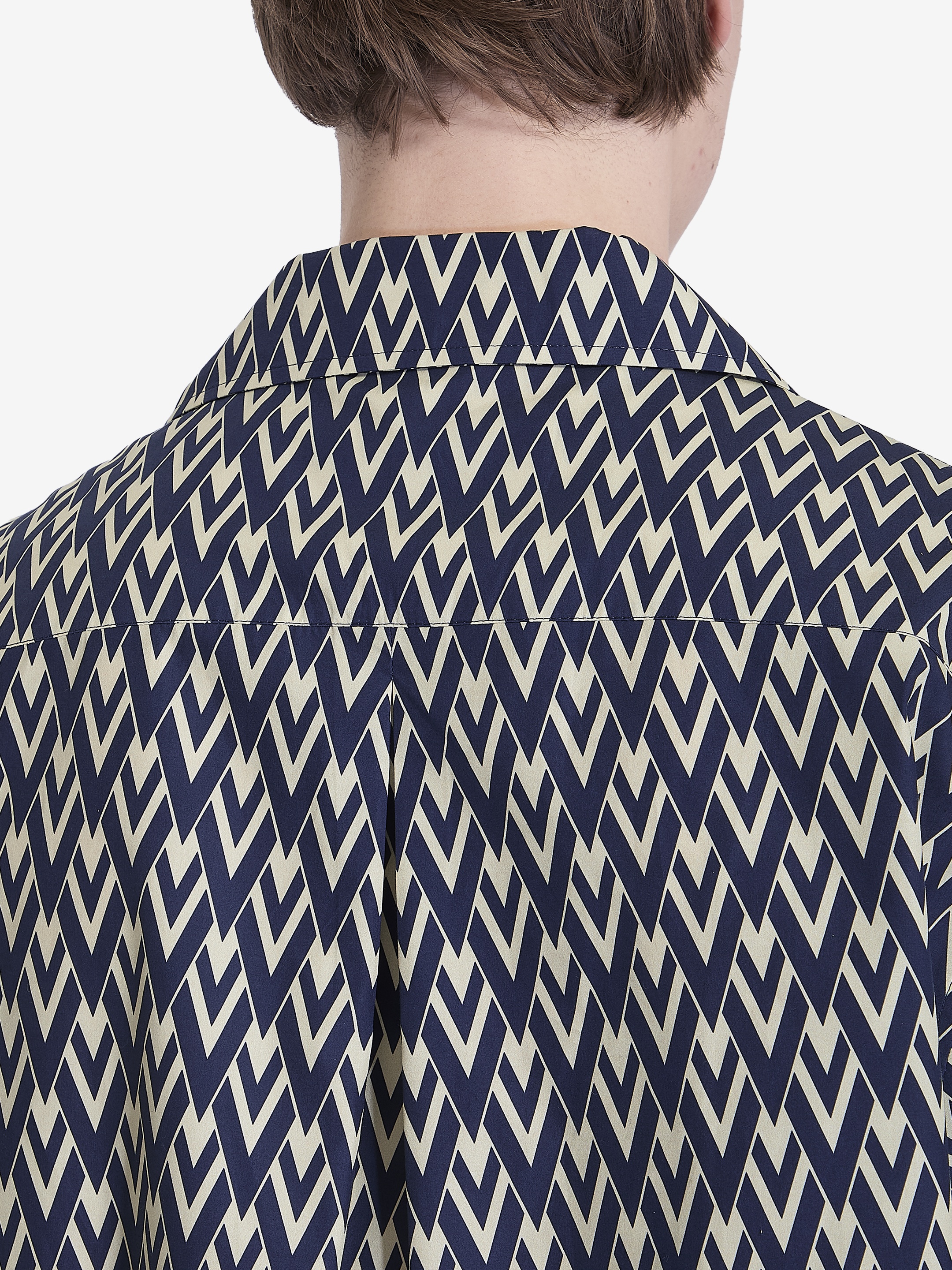 Valentino Toute la V shirt | leam | REVERSIBLE