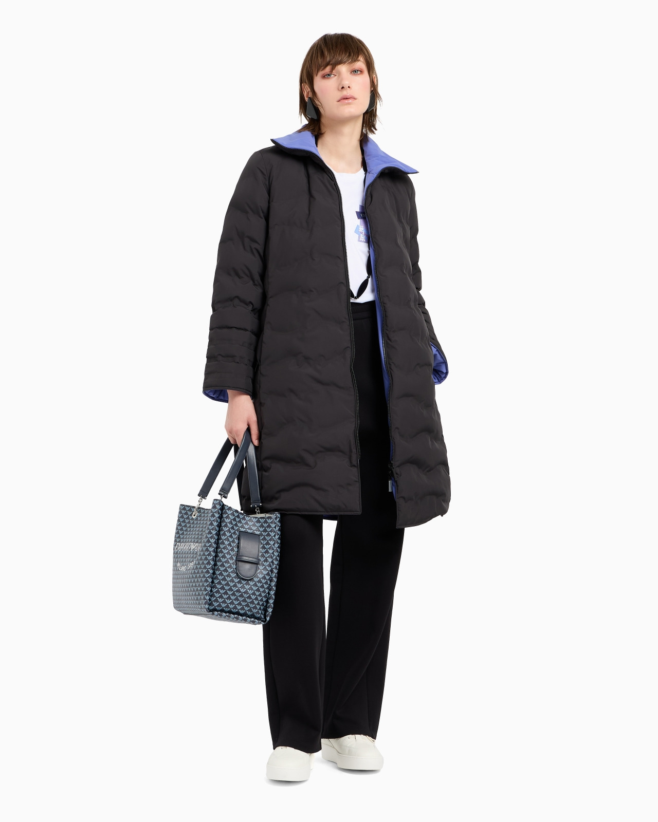 Water-repellent, reversible three-quarter length jacket in wavy quilted nylon - 4