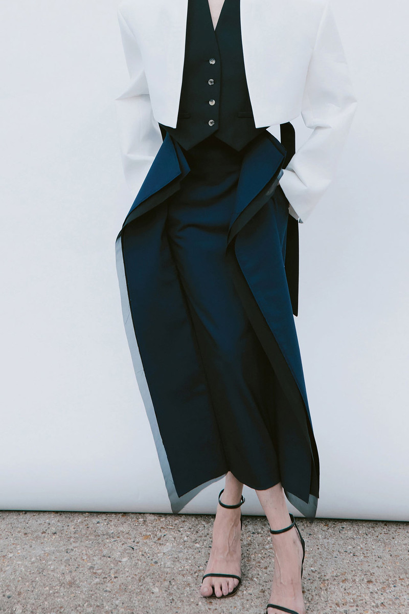 CROPPED TUXEDO JACKET WHITE 3
