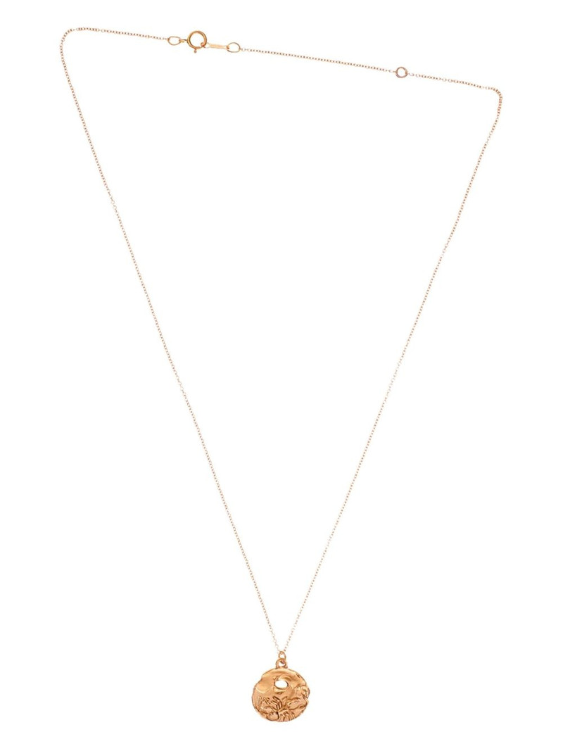 statement-pendant necklace 1