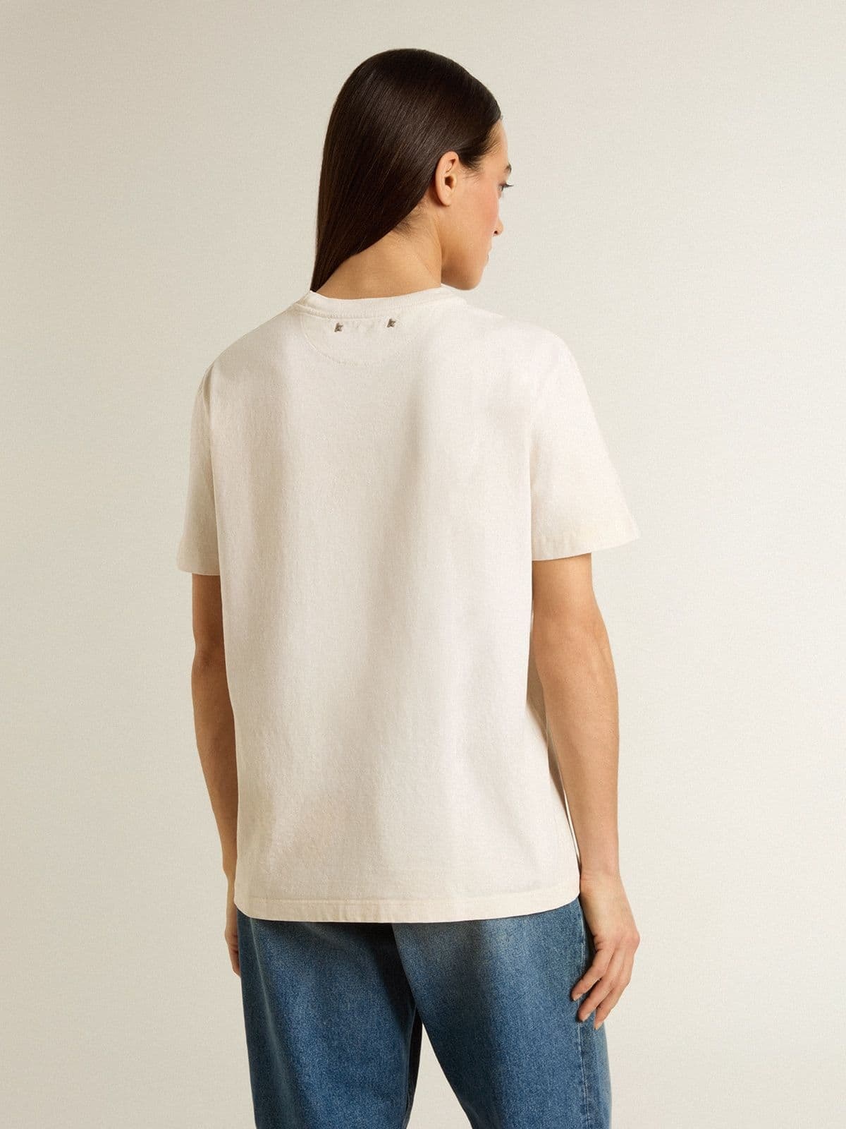 Women's white T-shirt with floral print - 4