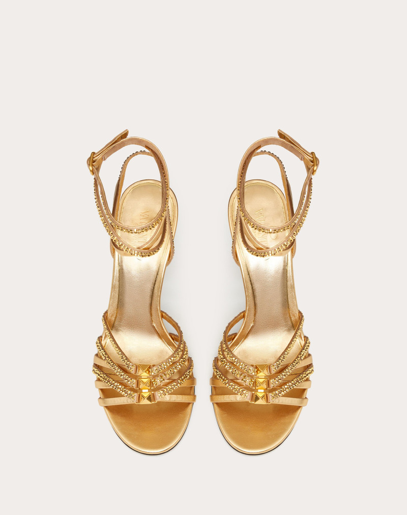 ROCKSTUD STRAPPY SANDAL IN METALLIC NAPPA LEATHER WITH CRYSTALS 100MM 4