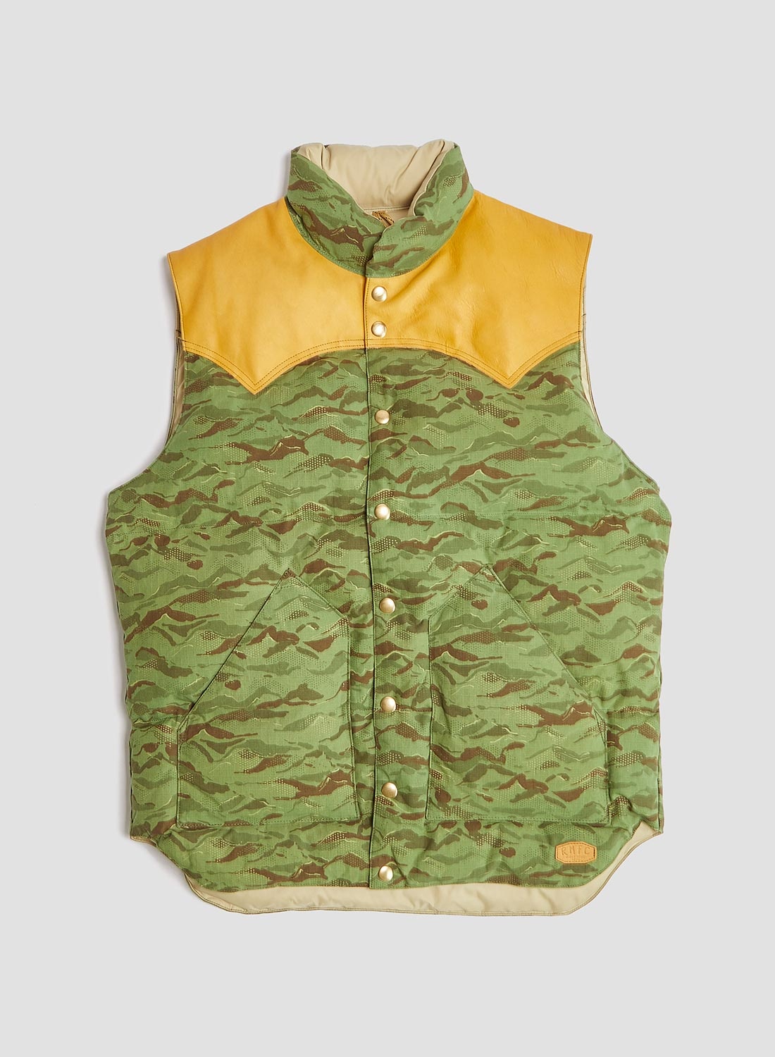 Rocky Mountain Featherbed x Nigel Cabourn Down Vest Mountain Camo in Green - 1