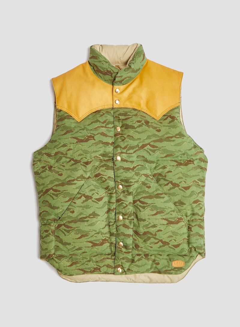 Rocky Mountain Featherbed x Nigel Cabourn Down Vest Mountain Camo in Green 1