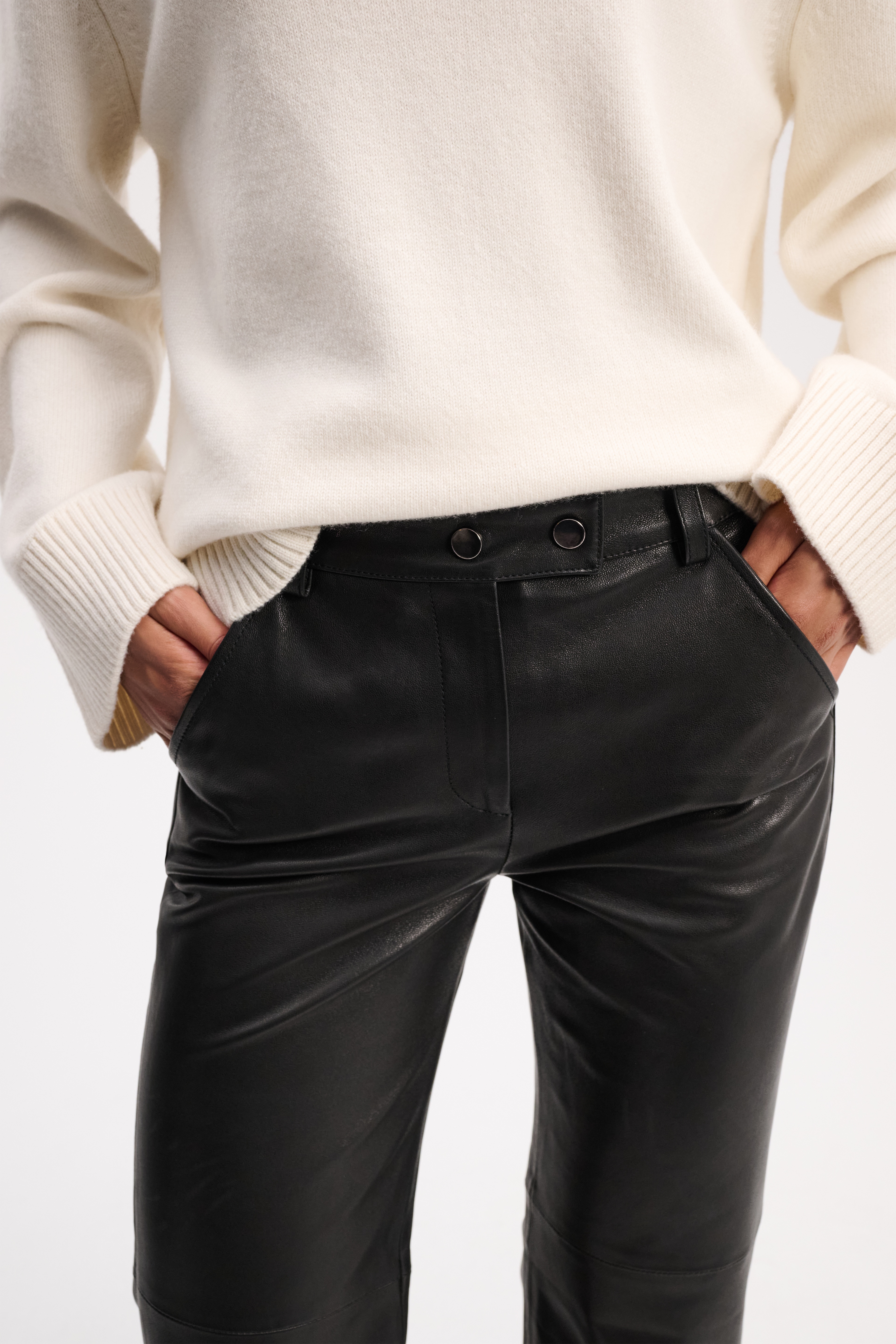 SLEEK STATEMENT pants - 6