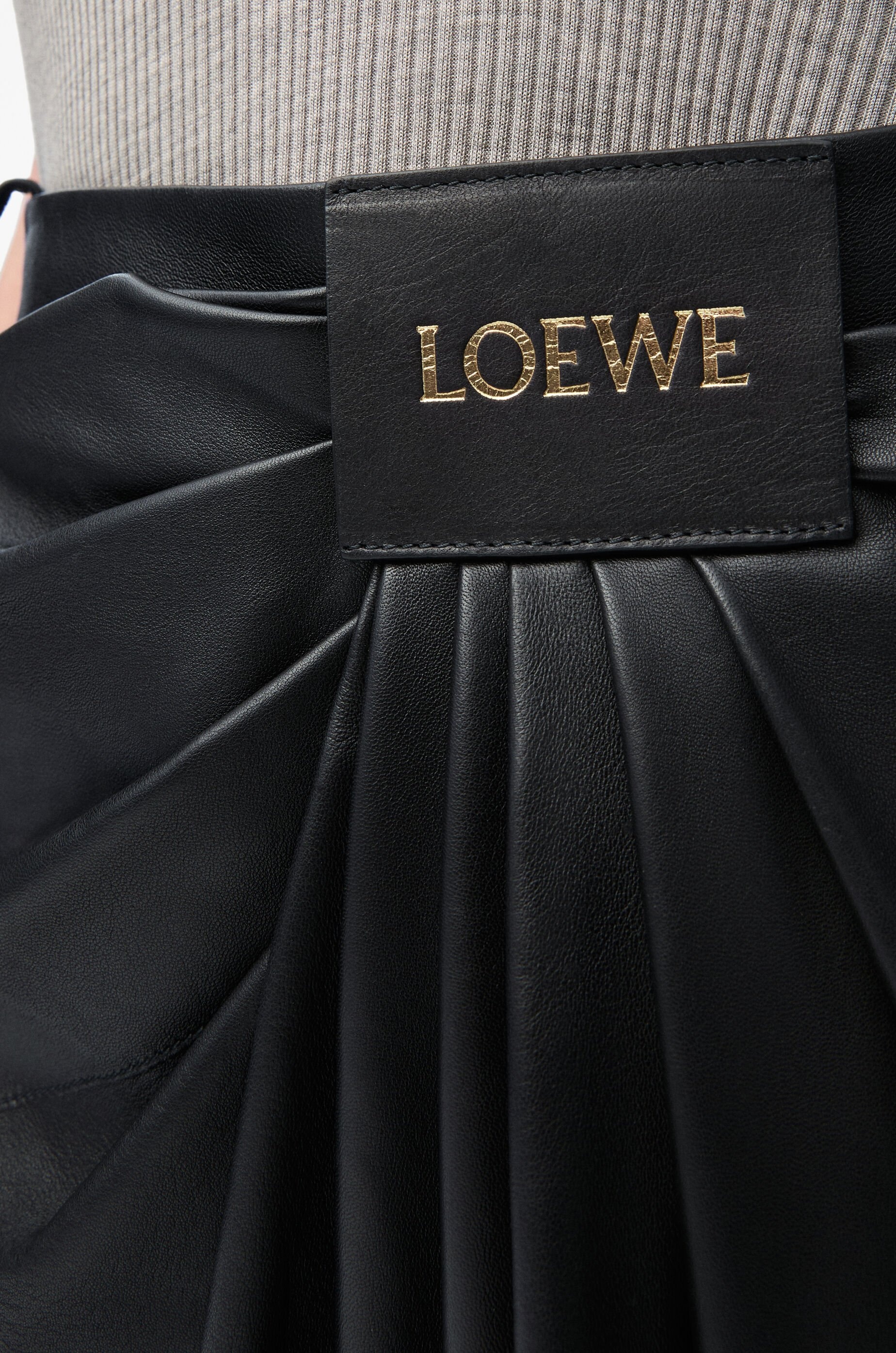 Cropped draped trousers in nappa lambskin - 5
