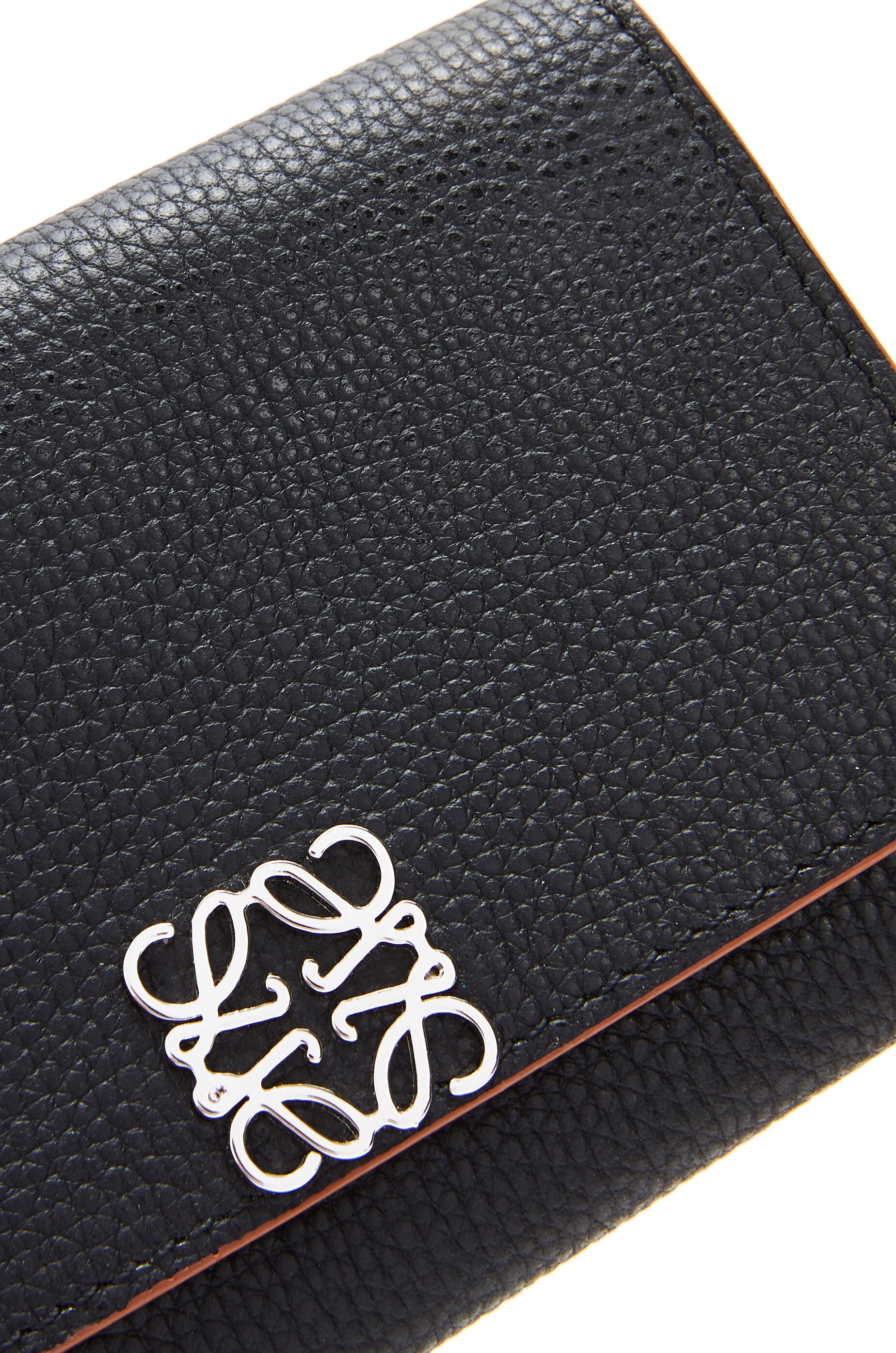 Anagram wallet on chain in pebble grain calfskin - 6