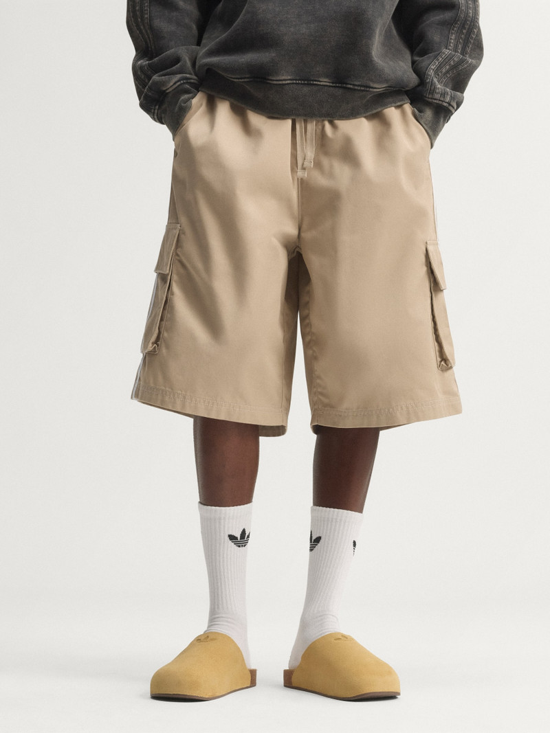 ADICOLOR COTTON TWILL CARGO SHORTS 1